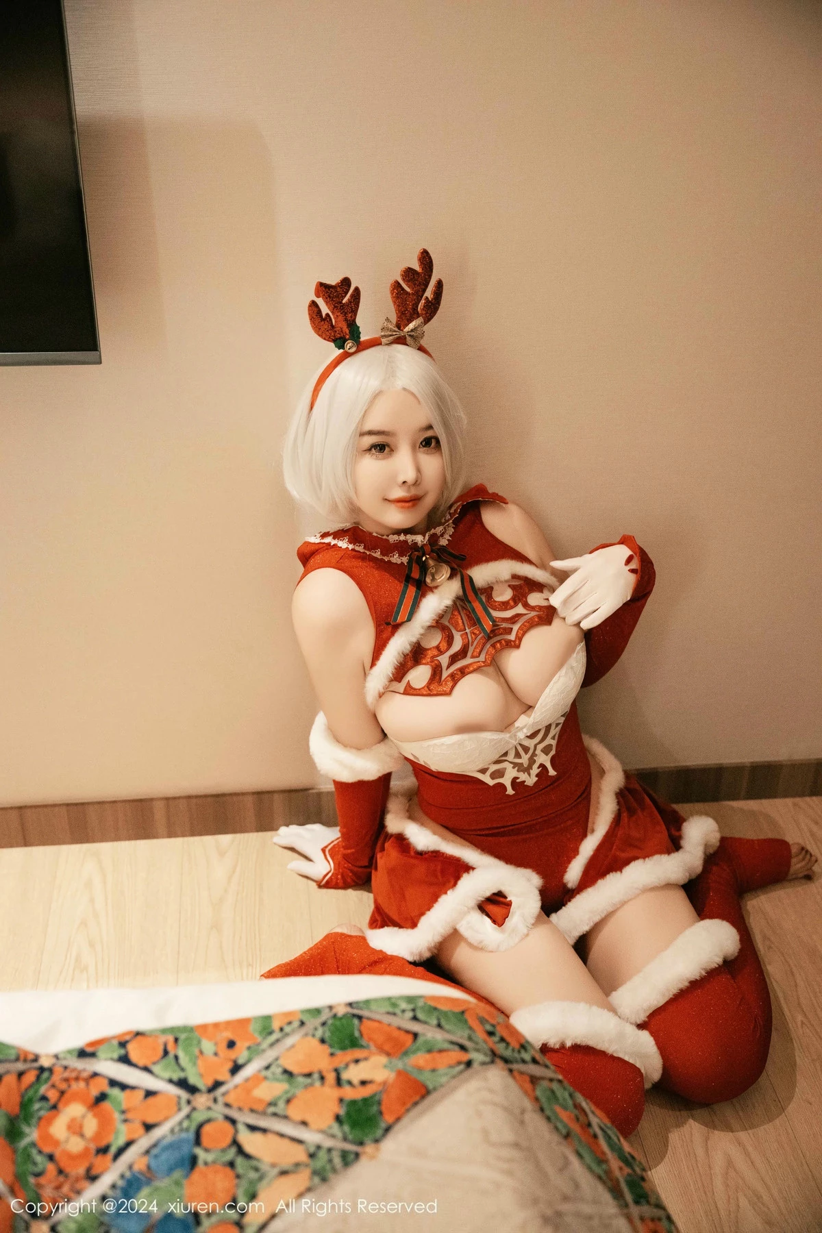 秀人集.com_[XiuRen秀人网]No.9660_模特樱桃小犊子性感红色圣诞装扮半脱秀丰满身材完美诱惑写真55P