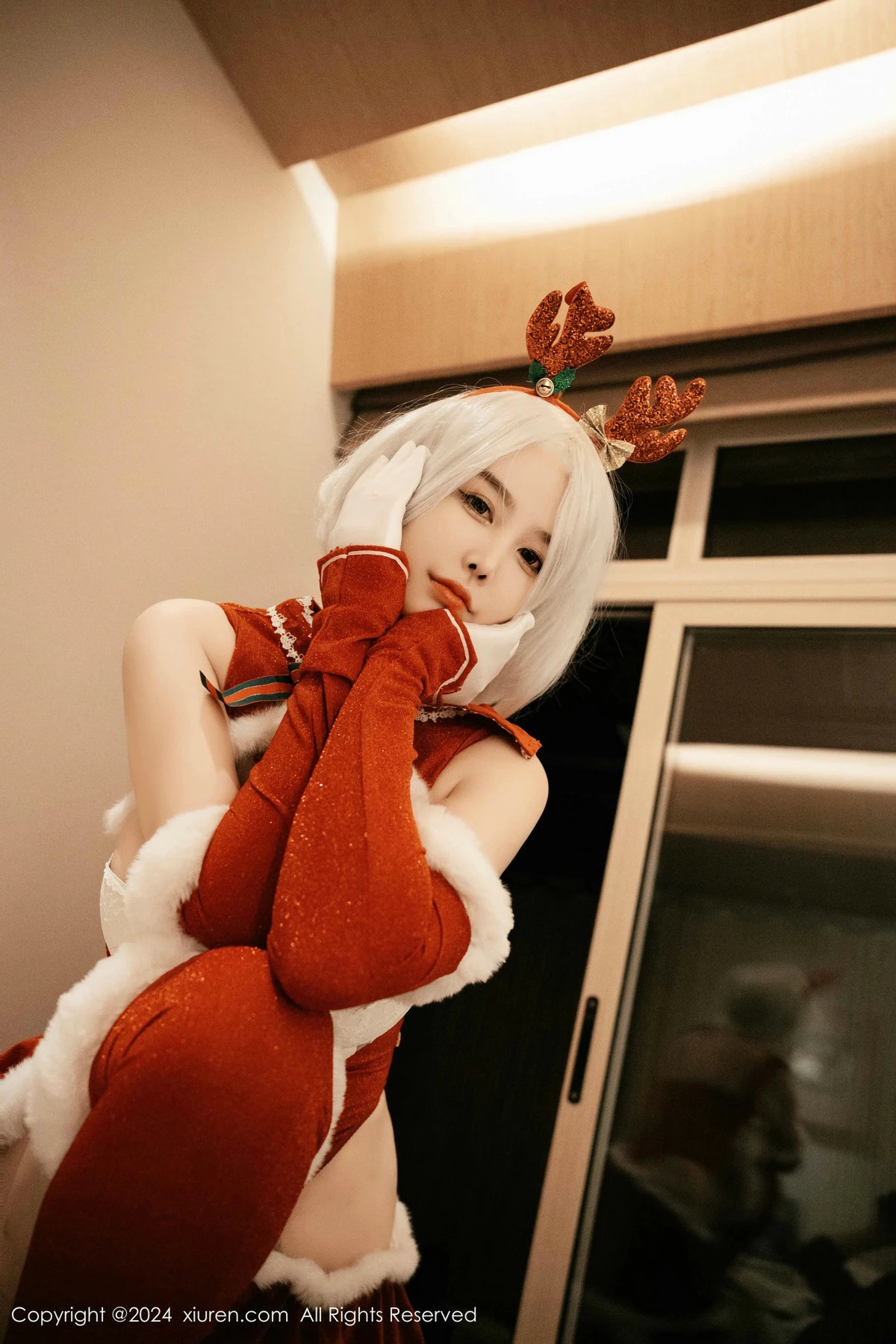 秀人集.com_[XiuRen秀人网]No.9660_模特樱桃小犊子性感红色圣诞装扮半脱秀丰满身材完美诱惑写真55P