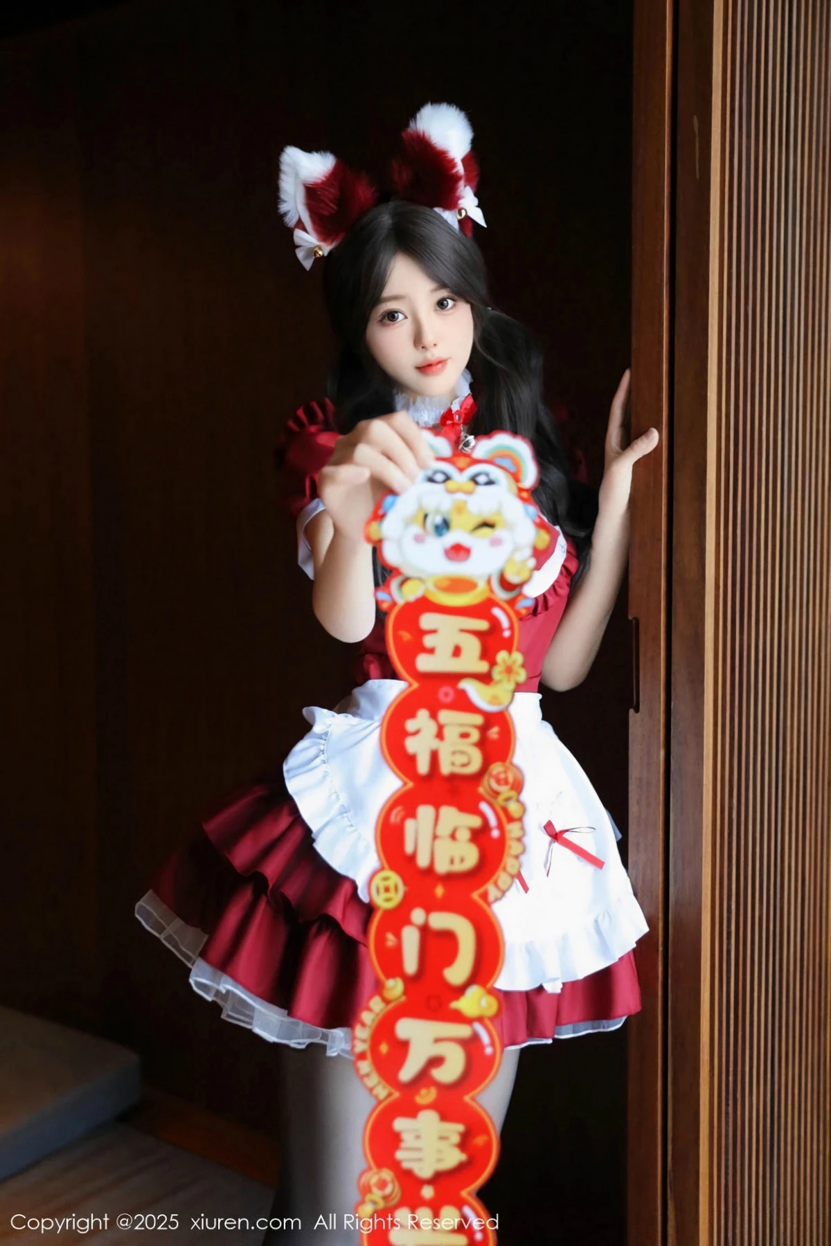 秀人集.com_[XiuRen秀人网]No.9814_模特桃妖夭红色喜庆女仆服露红色内衣配超薄黑丝秀美腿诱惑写真87P