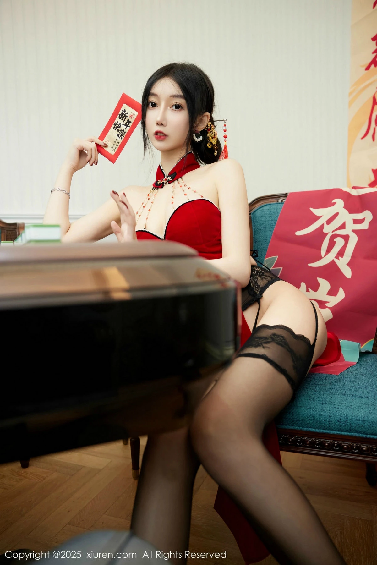 秀人集.com_[XiuRen秀人网]No.9826_模特玥儿玥er新年主题性感红色服饰配黑丝吊袜秀曼妙身姿诱惑写真67P