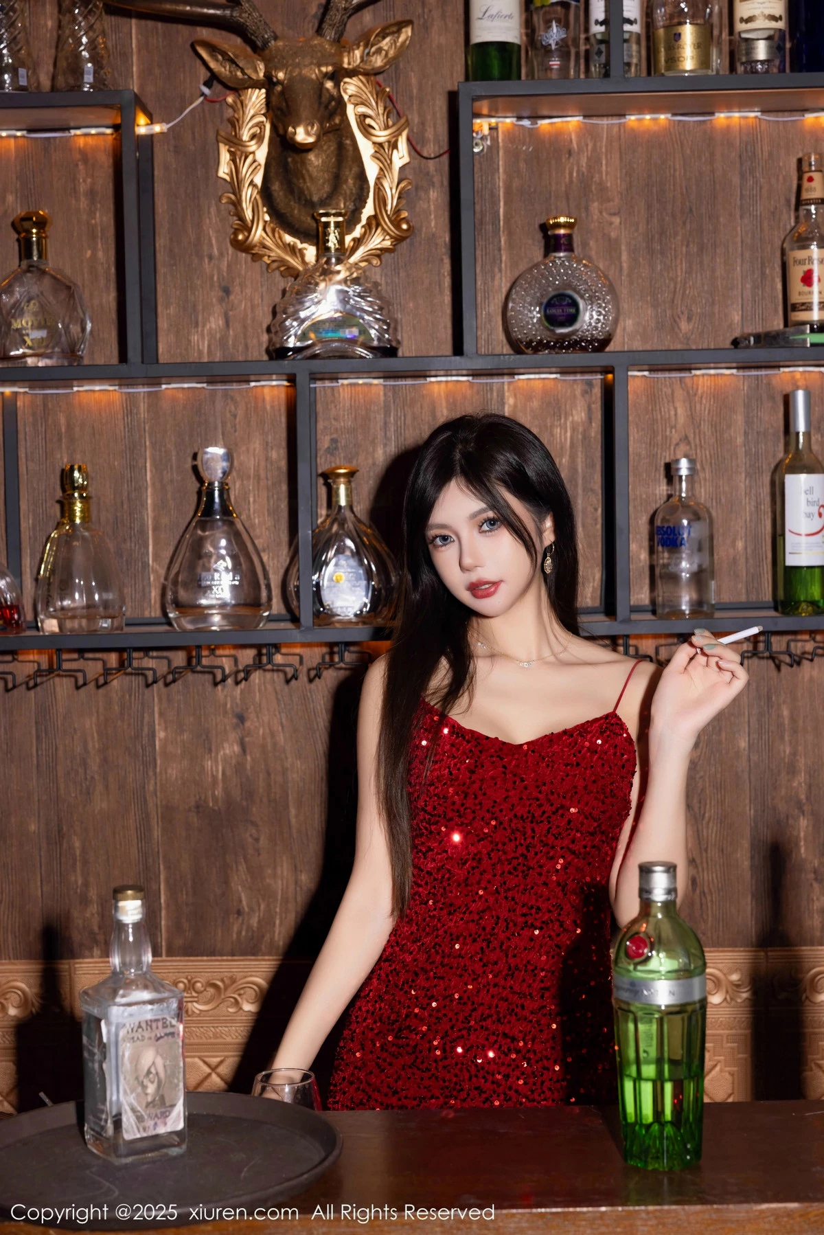 秀人集.com_[XiuRen秀人网]No.9828_女神绮里嘉ula性感红色吊带短裙配超薄肉丝秀曼妙身姿诱惑写真82P