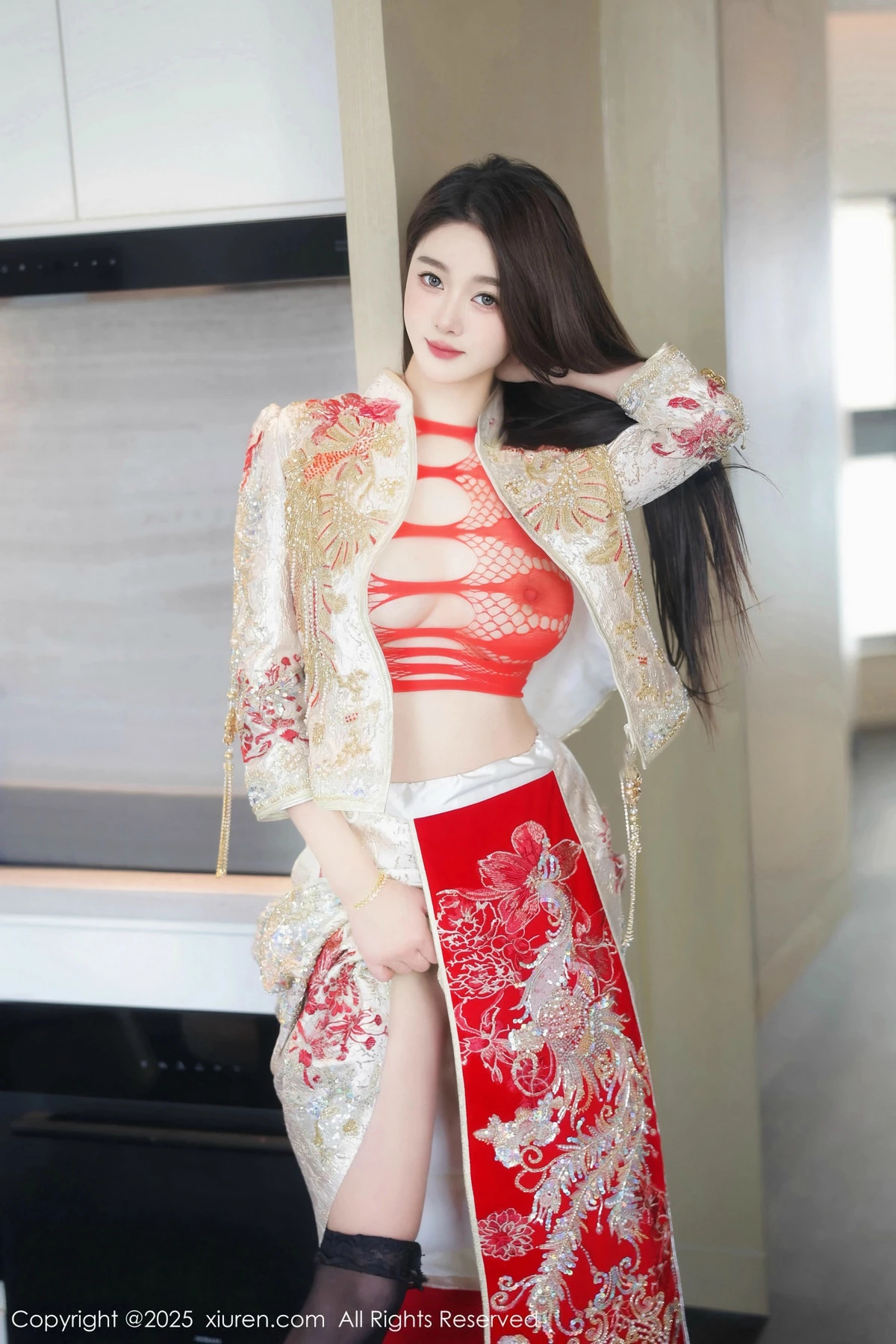 秀人集.com_[XiuRen秀人网]No.9833_模特Candy糖糖性感喜庆服饰露红色情趣服饰秀丰腴身材诱惑写真88P