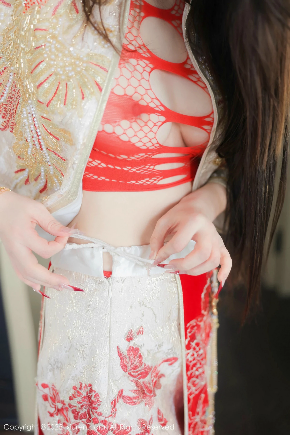 秀人集.com_[XiuRen秀人网]No.9833_模特Candy糖糖性感喜庆服饰露红色情趣服饰秀丰腴身材诱惑写真88P