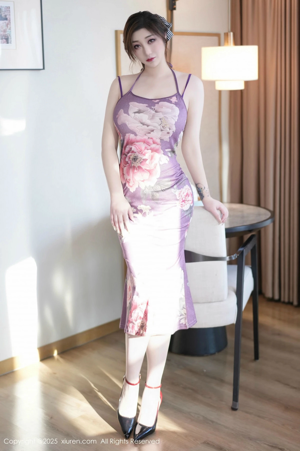 秀人集.com_[XiuRen秀人网]No.9850_女神妲己_Toxic性感紫色连衣裙露紫色情趣内衣秀丰腴身姿诱惑写真69P