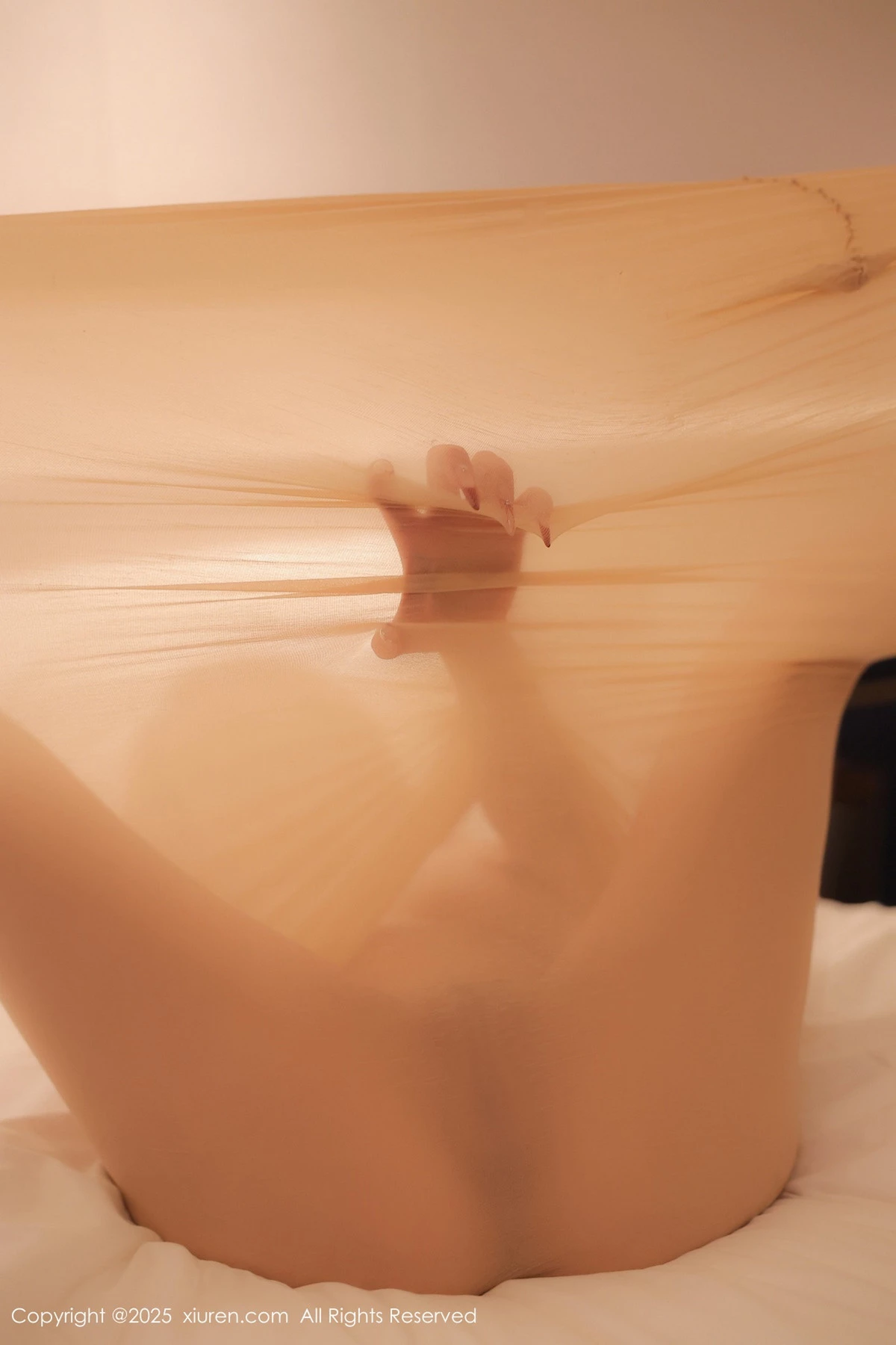 秀人集.com_[XiuRen秀人网]No.9860_模特Candy糖糖私房性感肉色连体丝袜秀丰腴身姿撩人诱惑写真85P