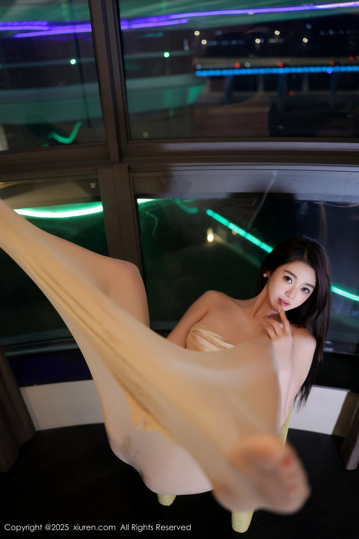 秀人集.com_[XiuRen秀人网]No.9860_模特Candy糖糖私房性感肉色连体丝袜秀丰腴身姿撩人诱惑写真85P