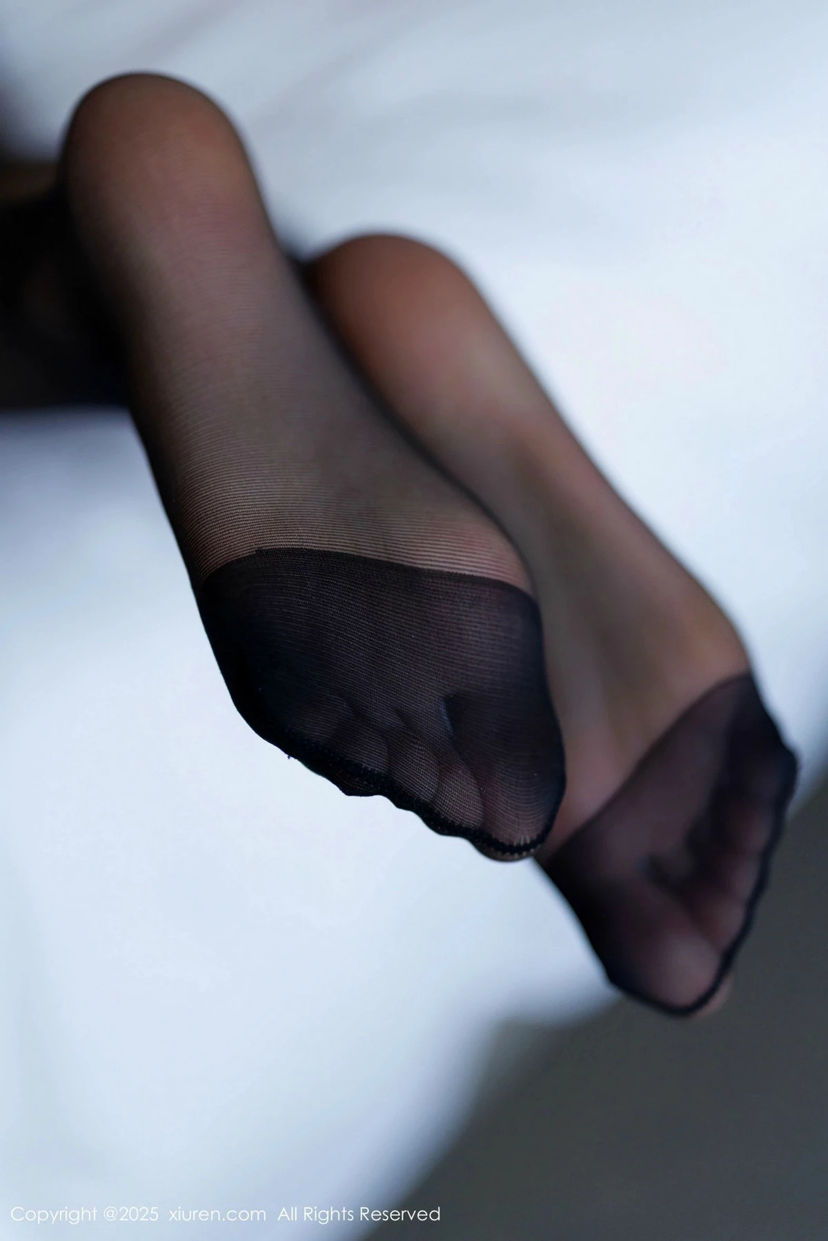 秀人集.com_[XiuRen秀人网]No.9868_模特初梦瑶性感OL服饰露黑色内衣配黑丝袜秀完美身材诱惑写真83P