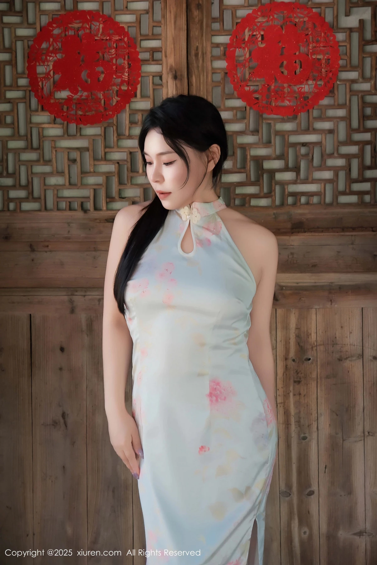 秀人集.com_[XiuRen秀人网]No.9893_模特麦田性感浅蓝色旗袍配超薄无内肉丝秀曼妙身姿撩人诱惑写真70P