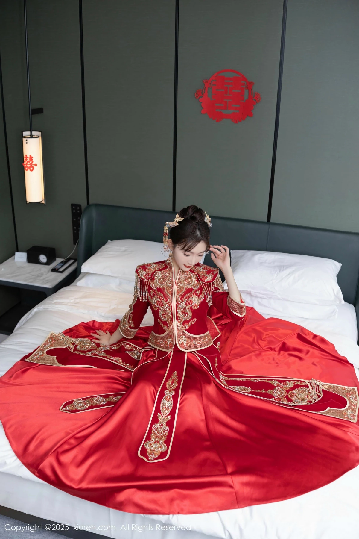 秀人集.com_[XiuRen秀人网]No.9770_模特陆萱萱性感新娘装露红色内衣配超薄肉丝秀柔美身材诱惑写真82P