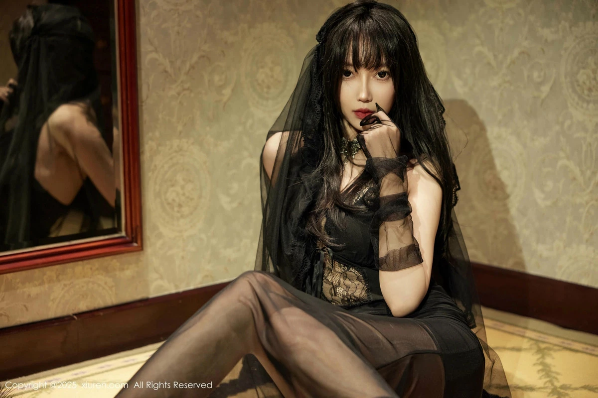 秀人集.com_[XiuRen秀人网]No.9773_模特玥儿玥er性感黑色蕾丝连衣裙配超薄肉丝秀曼妙身材诱惑写真72P