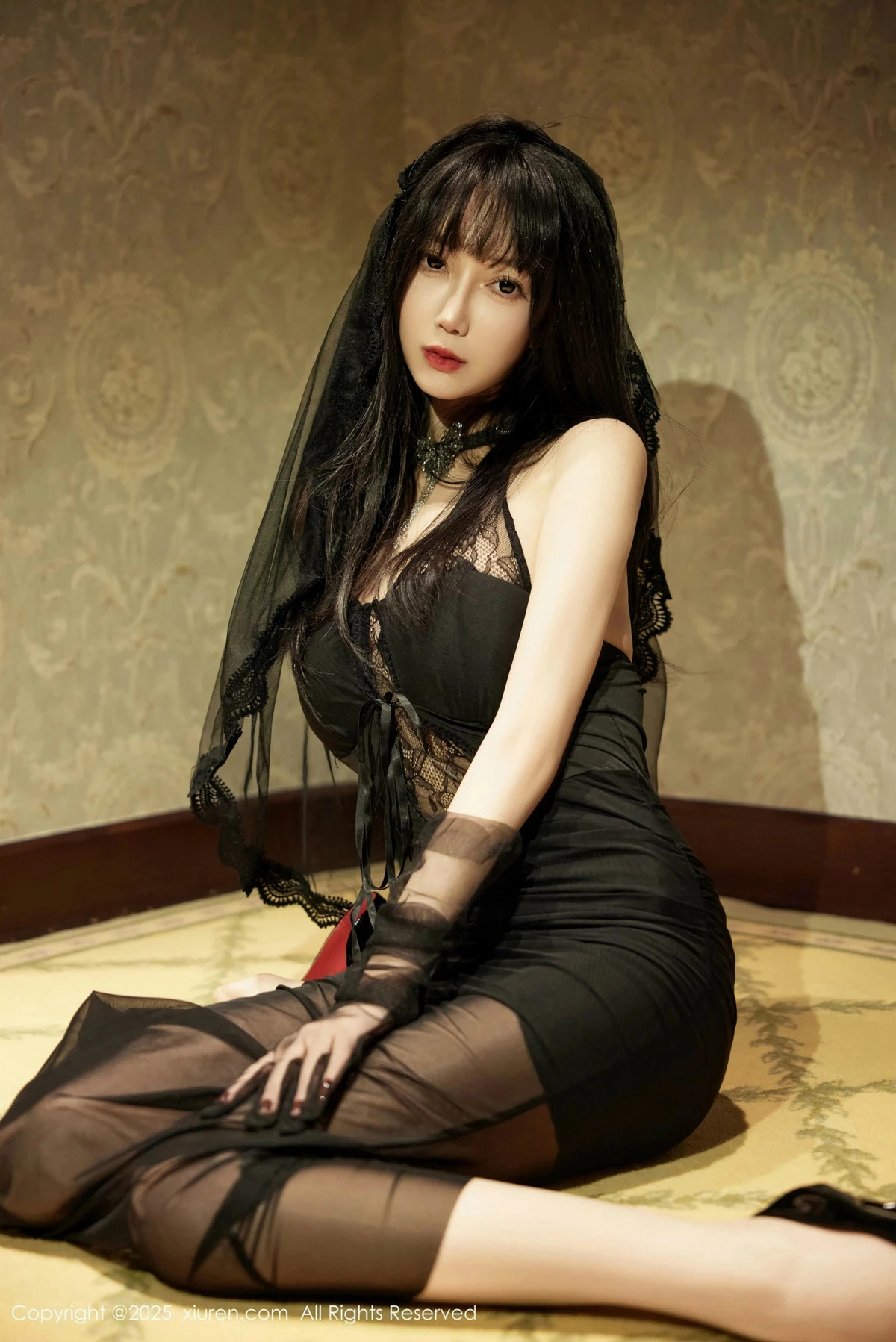 秀人集.com_[XiuRen秀人网]No.9773_模特玥儿玥er性感黑色蕾丝连衣裙配超薄肉丝秀曼妙身材诱惑写真72P