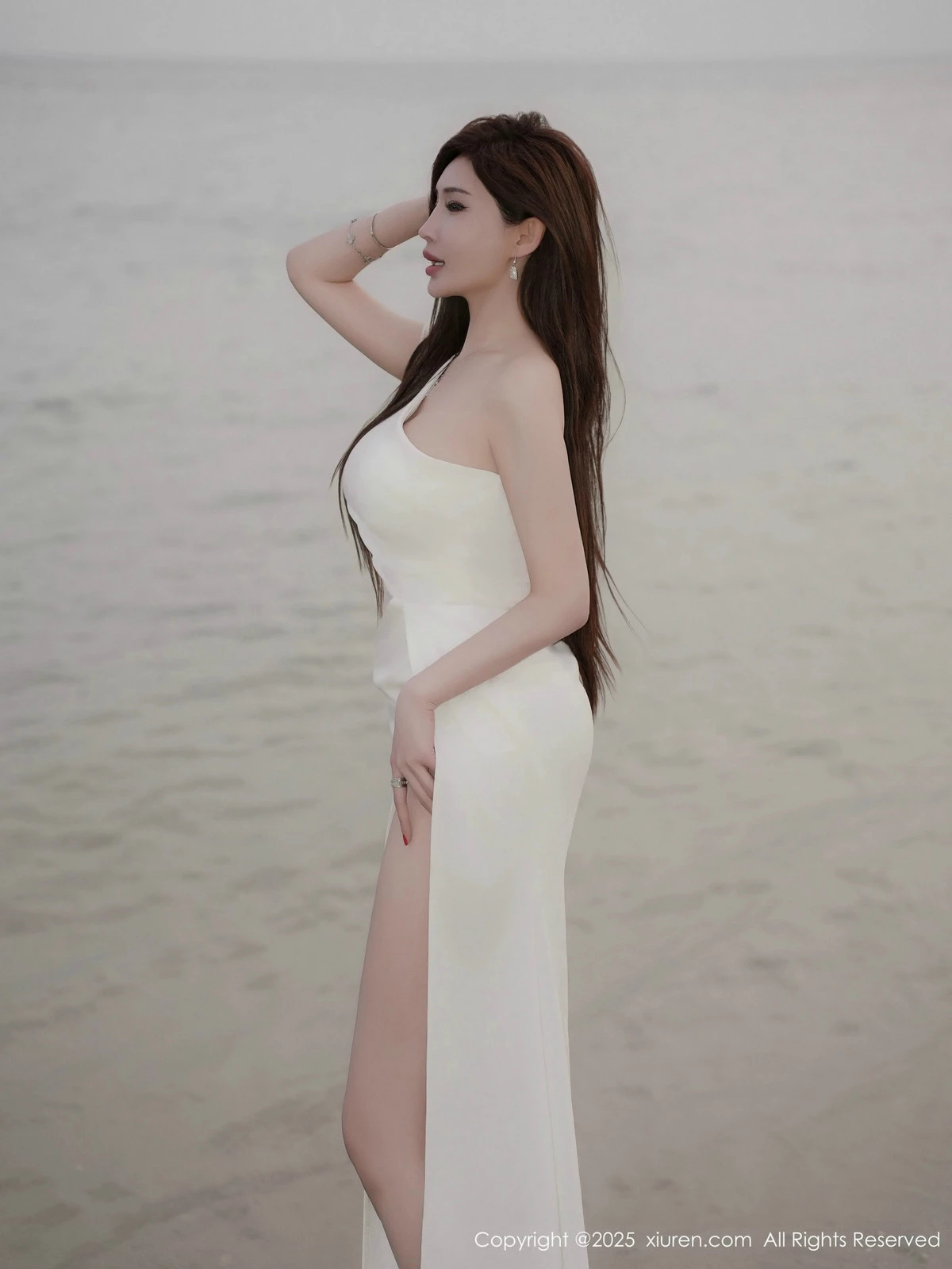 秀人集.com_[XiuRen秀人网]No.9782_女神Carol周妍希浴室场景白色礼服配超薄肉丝秀丰满身材诱惑写真47P