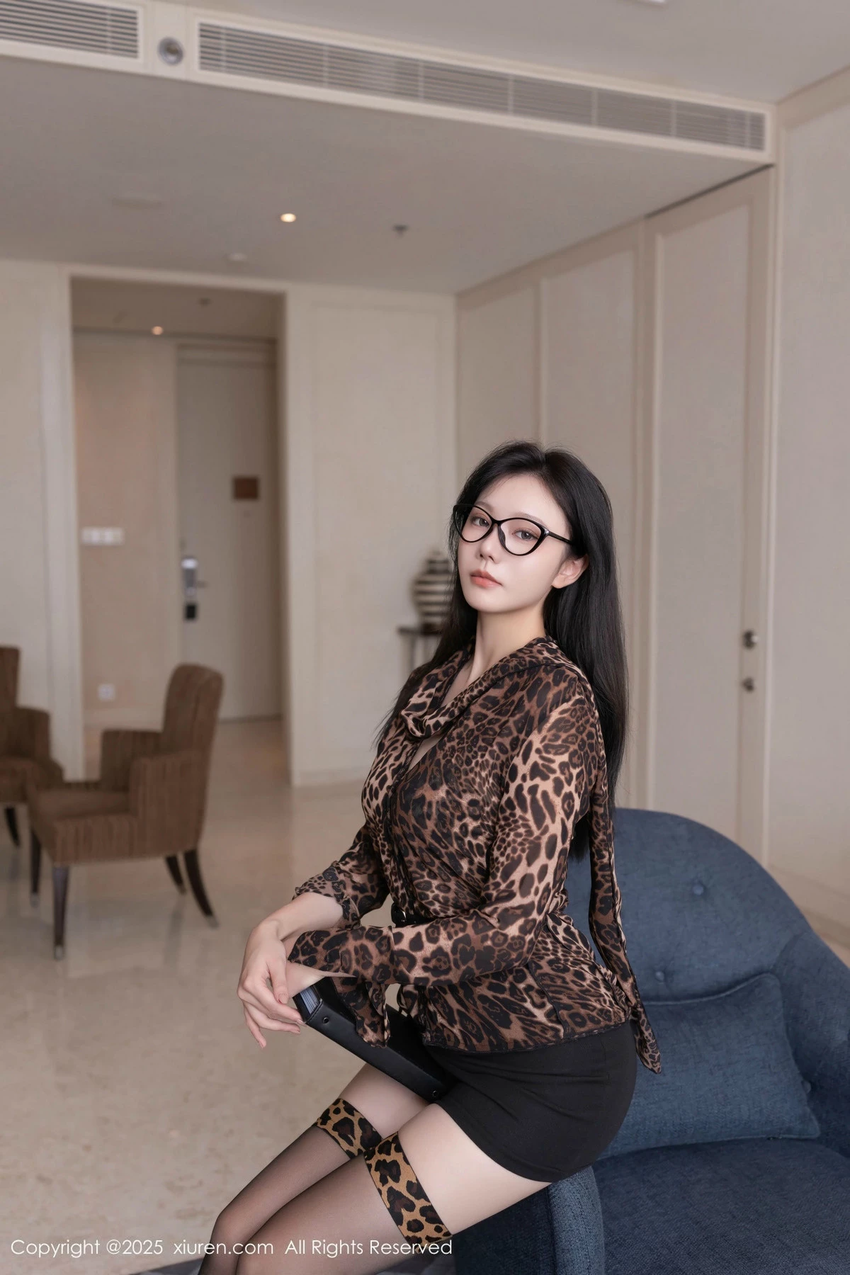 秀人集.com_[XiuRen秀人网]No.9794_模特安然anran豹纹外套露豹纹内衣配黑丝袜秀柔美身段诱惑写真80P