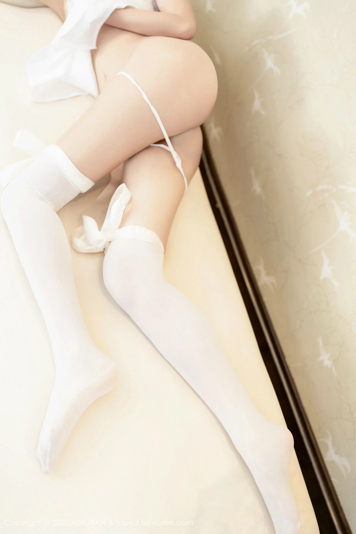 秀人集.com_[XINGYAN星颜社]VOL.313_新人模特星冉性感白色情趣服饰配白丝袜秀曼妙身姿诱惑写真62P