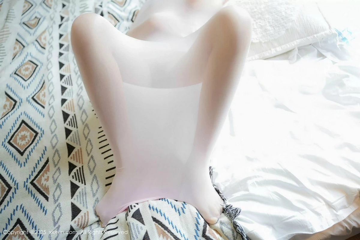秀人集.com_[XiuRen秀人网]No.9935_模特姚若兮vay私房性感粉色连体丝袜透视秀曼妙身姿诱惑写真63P