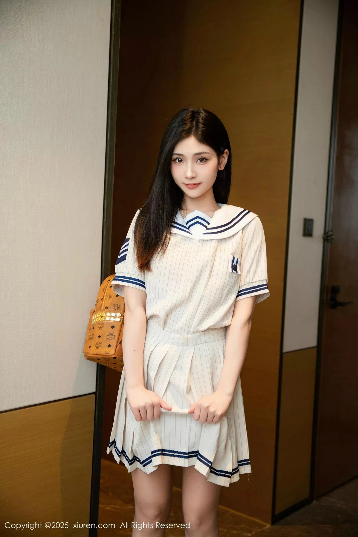 秀人集.com_[XiuRen秀人网]No.9942_模特刘婷婷性感JK制服露肉色性感内衣配灰丝袜秀完美身材诱惑写真77P