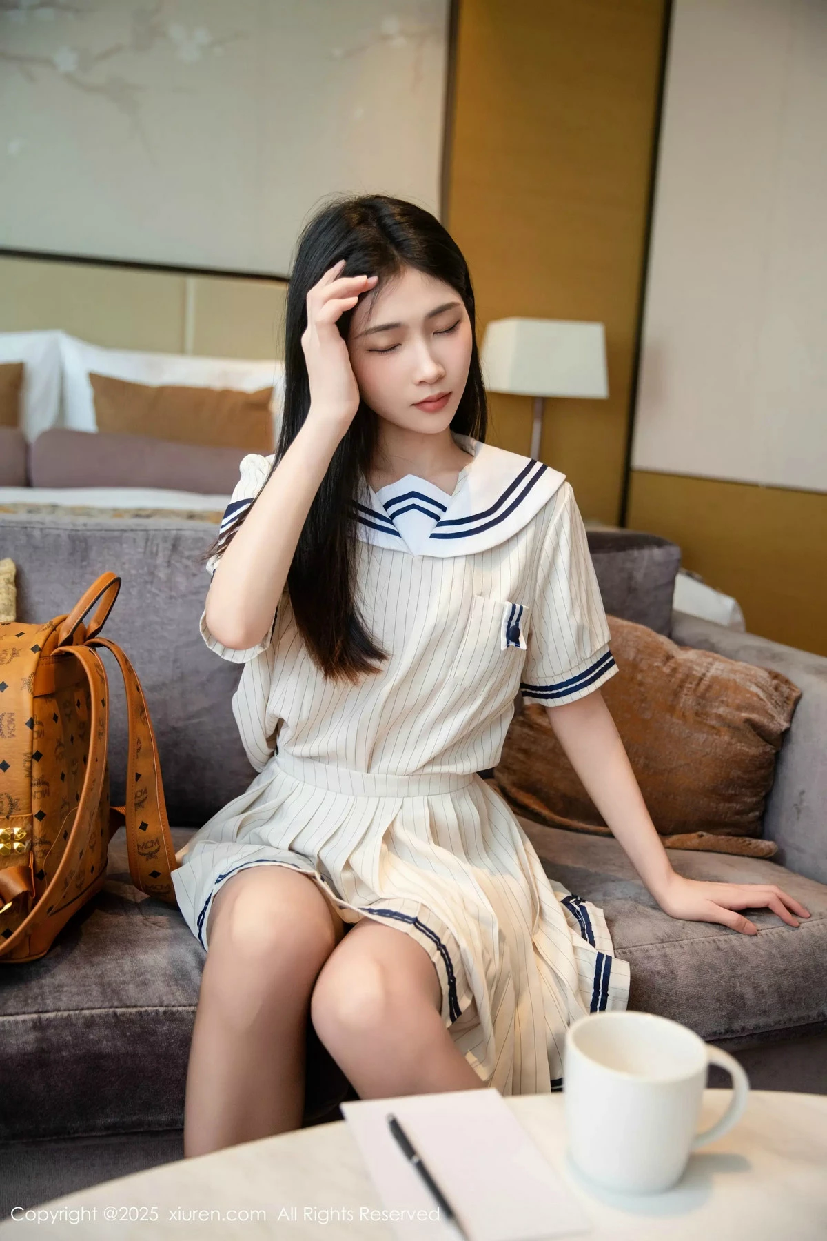 秀人集.com_[XiuRen秀人网]No.9942_模特刘婷婷性感JK制服露肉色性感内衣配灰丝袜秀完美身材诱惑写真77P