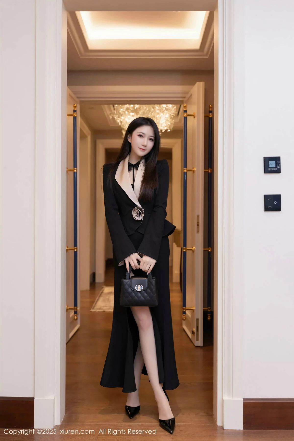 秀人集.com_[XiuRen秀人网]No.9953_模特鱼子酱Fish性感黑色连衣裙配超薄肉丝秀曼妙身姿诱惑写真80P