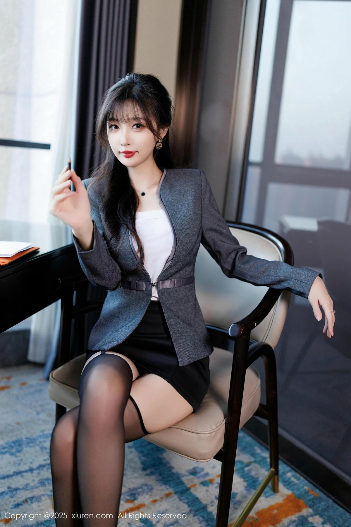 秀人集.com_[XiuRen秀人网]No.9957_模特樱桃小阑子性感紫色蕾丝内衣配黑丝吊袜秀曼妙身姿诱惑写真85P