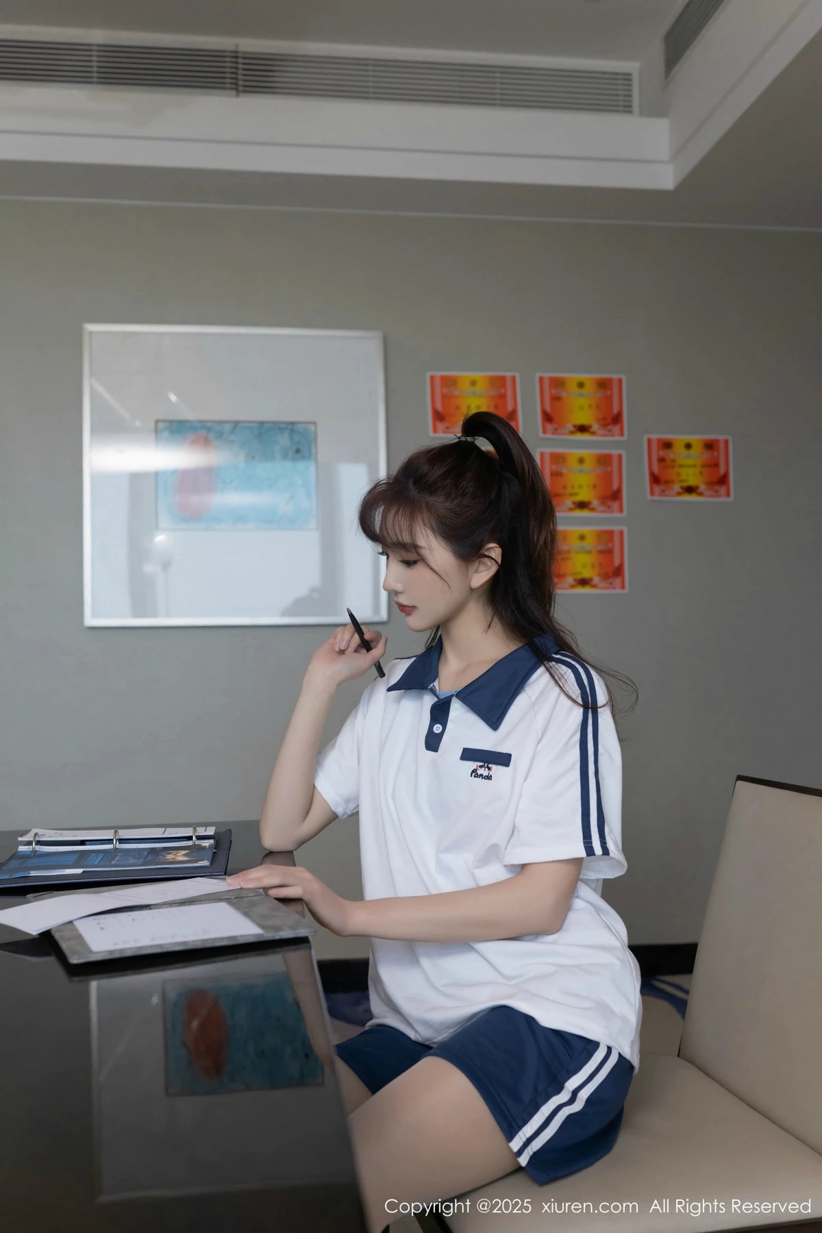 秀人集.com_[XiuRen秀人网]No.9979_模特陆萱萱性感蓝白色学生运动装配超薄肉丝秀柔美身姿诱惑写真84P