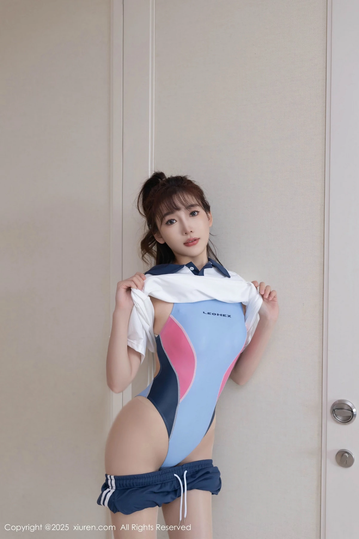 秀人集.com_[XiuRen秀人网]No.9979_模特陆萱萱性感蓝白色学生运动装配超薄肉丝秀柔美身姿诱惑写真84P