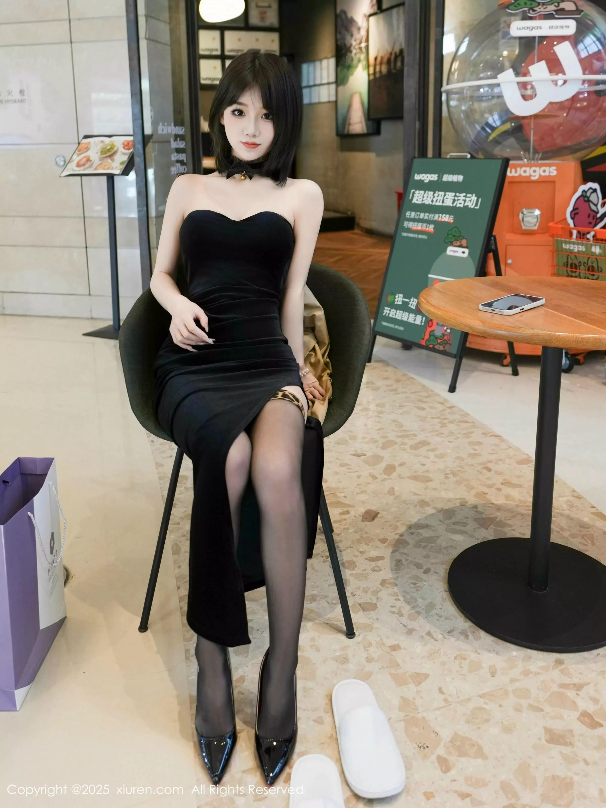 秀人集.com_[XiuRen秀人网]No.10000_新人模特阿汁性感黑色礼服配超薄黑丝秀曼妙身姿完美诱惑写真75P