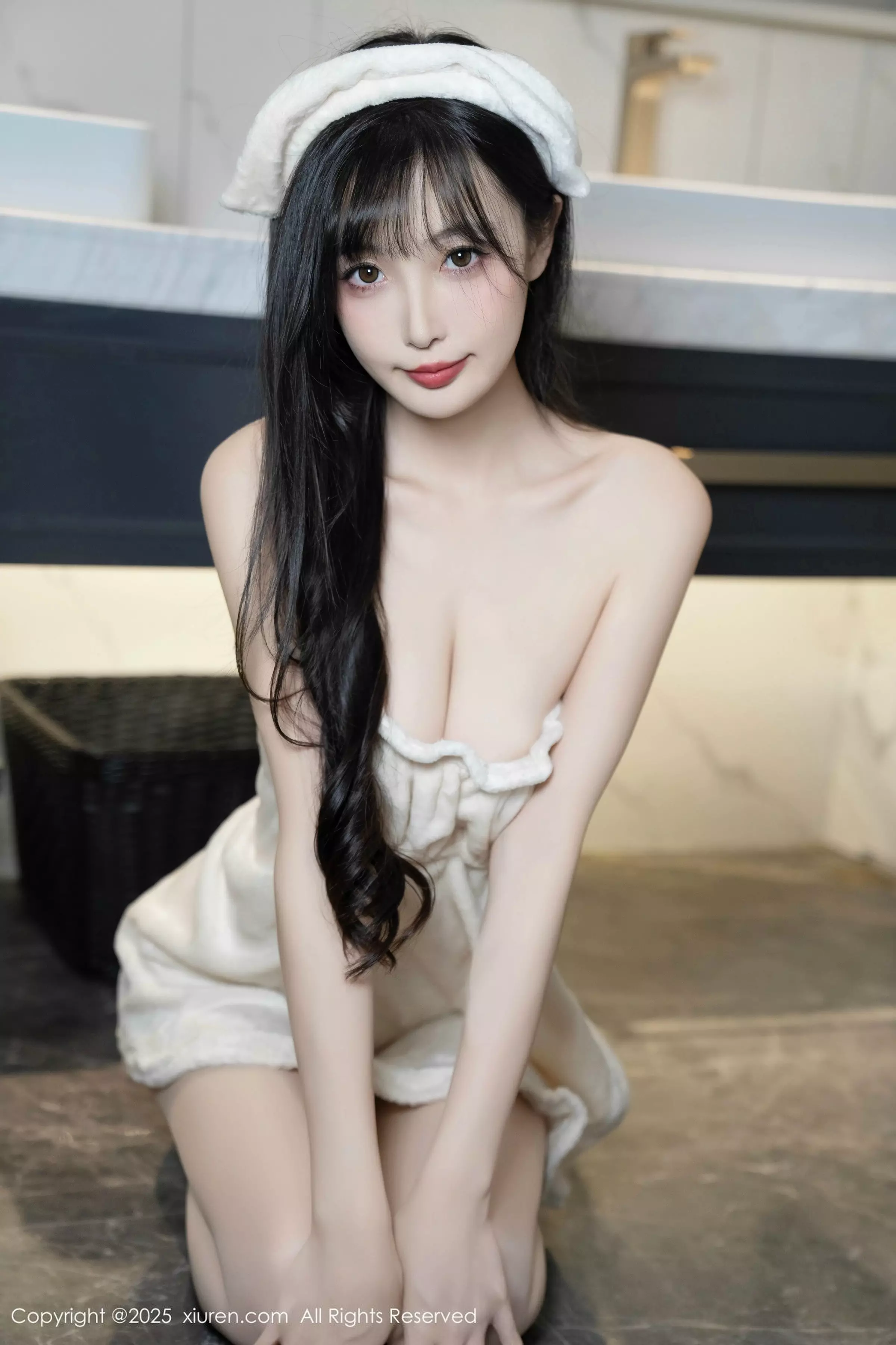 秀人集.com_[XiuRen秀人网]No.10005_模特樱桃小阑子浴室场景性感白色浴袍配原色丝袜秀美腿诱惑写真87P