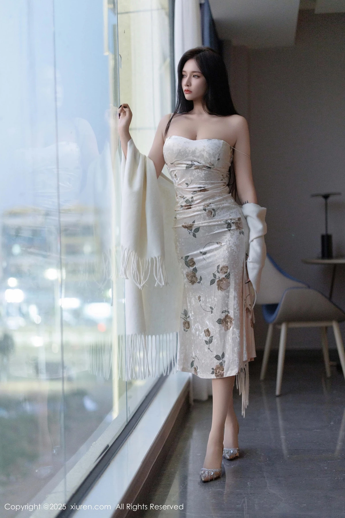 秀人集.com_[XiuRen秀人网]No.9899_模特娜比脱连衣短裙露性感蓝色内衣配超薄肉丝秀凹凸身材诱惑写真81P