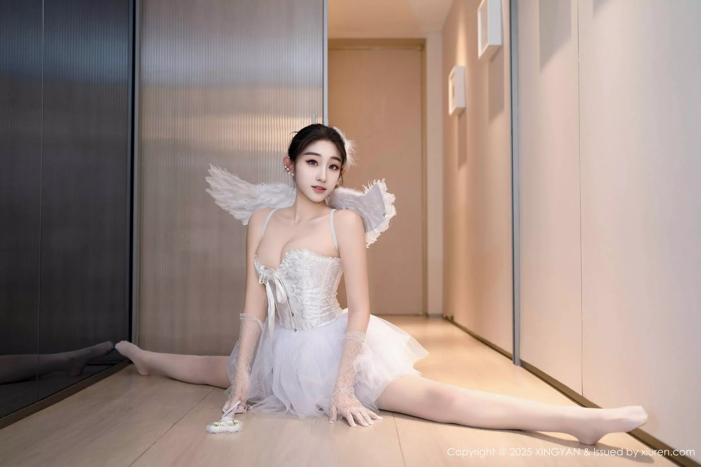 秀人集.com_[XINGYAN星颜社]VOL.324_模特星冉性感白色芭蕾吊带裙配白丝吊袜秀曼妙身姿诱惑写真78P