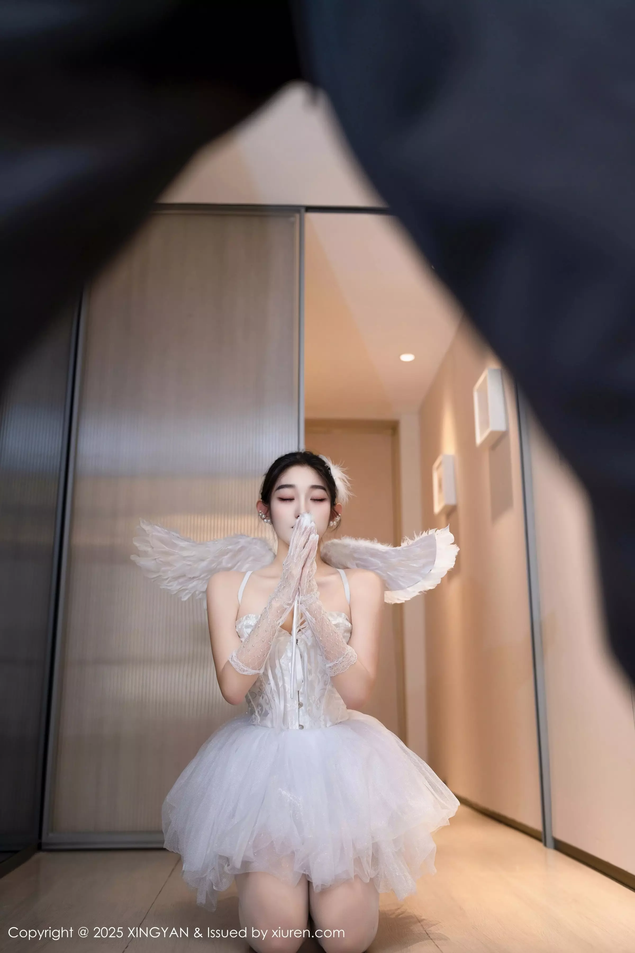 秀人集.com_[XINGYAN星颜社]VOL.324_模特星冉性感白色芭蕾吊带裙配白丝吊袜秀曼妙身姿诱惑写真78P