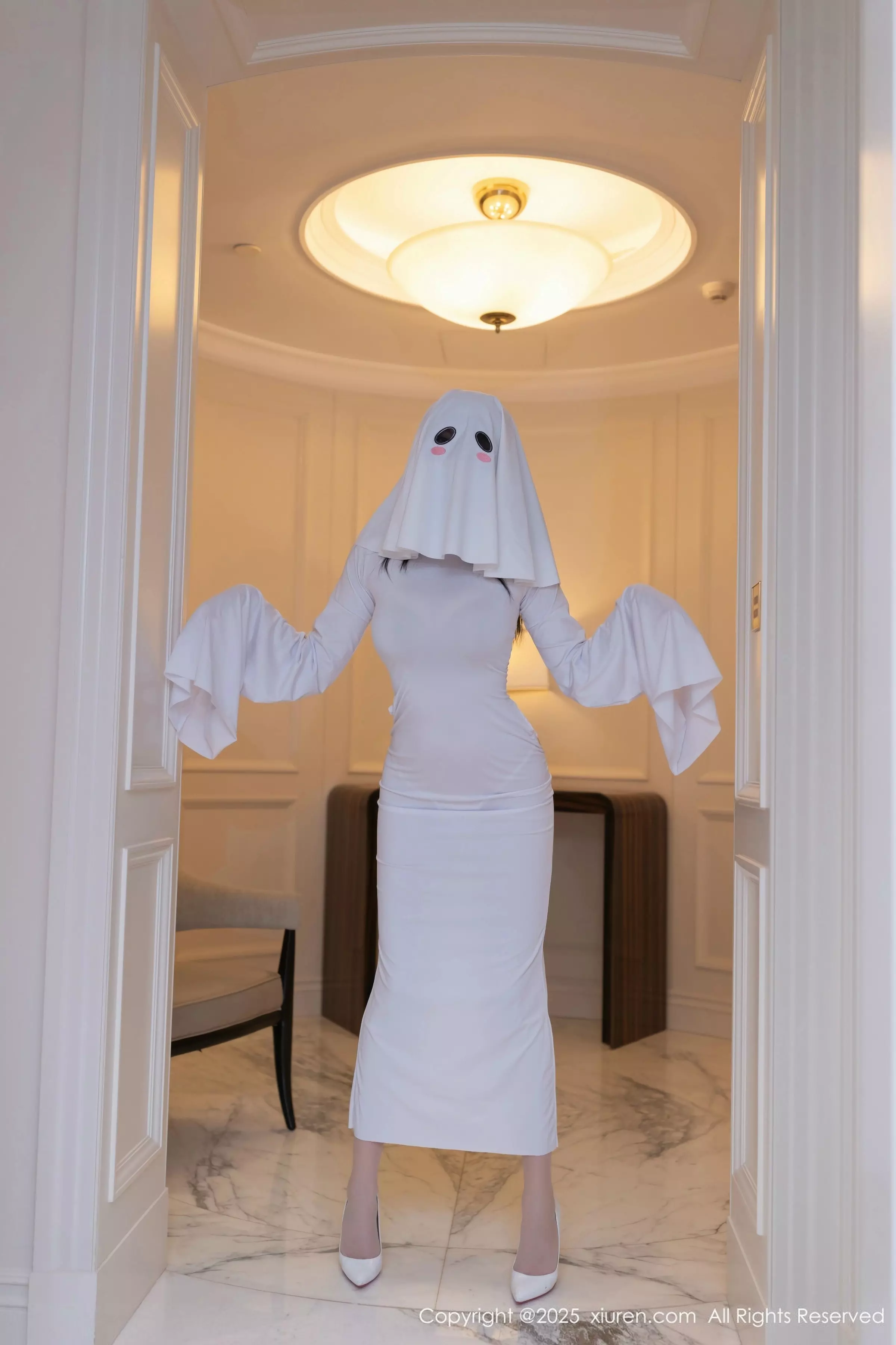 秀人集.com_[XiuRen秀人网]No.10035_模特安然anran性感白色连衣短裙配白色丝袜秀曼妙身姿诱惑写真80P