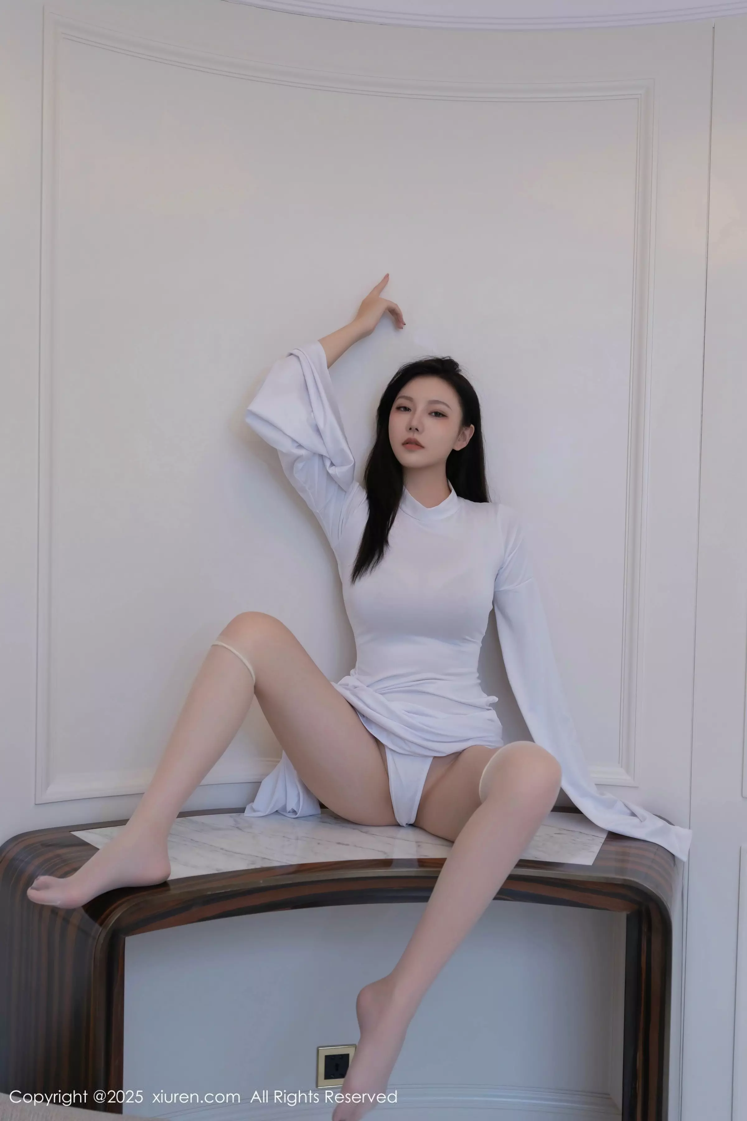 秀人集.com_[XiuRen秀人网]No.10035_模特安然anran性感白色连衣短裙配白色丝袜秀曼妙身姿诱惑写真80P