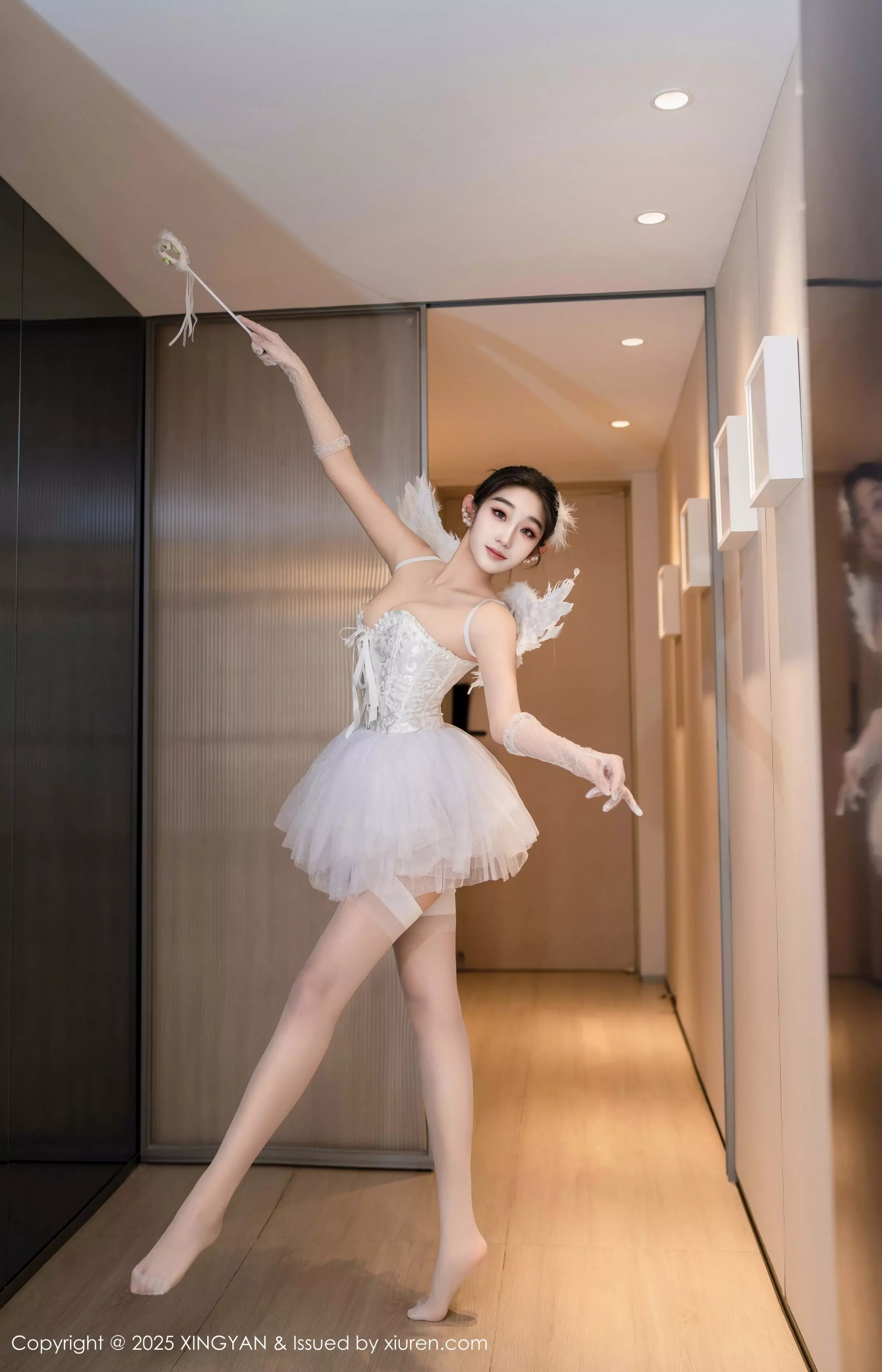 秀人集.com_[XINGYAN星颜社]VOL.324_模特星冉性感白色芭蕾吊带裙配白丝吊袜秀曼妙身姿诱惑写真78P