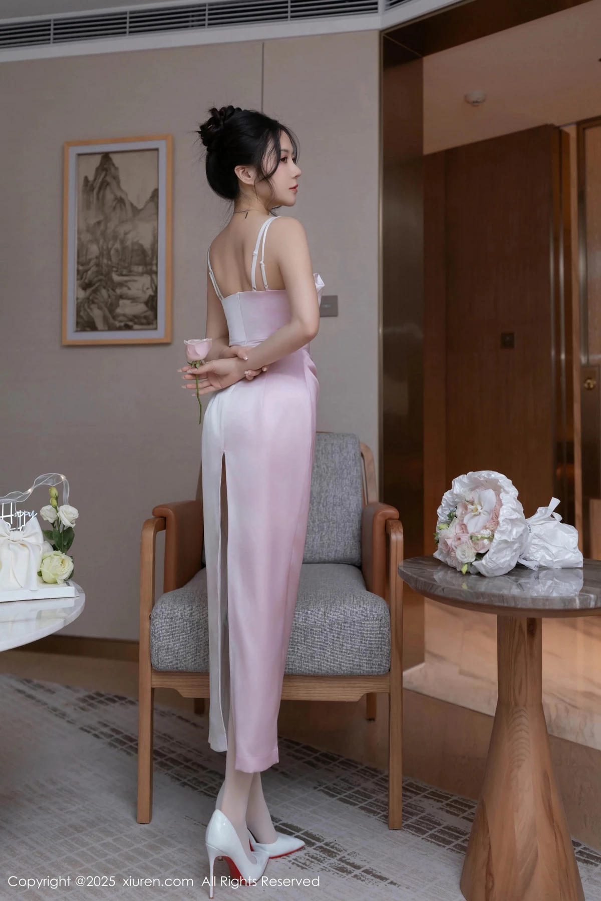 秀人集.com_[XiuRen秀人网]No.9907_模特鱼子酱Fish生日主题白色内衣配超薄肉丝秀曼妙身姿诱惑写真80P