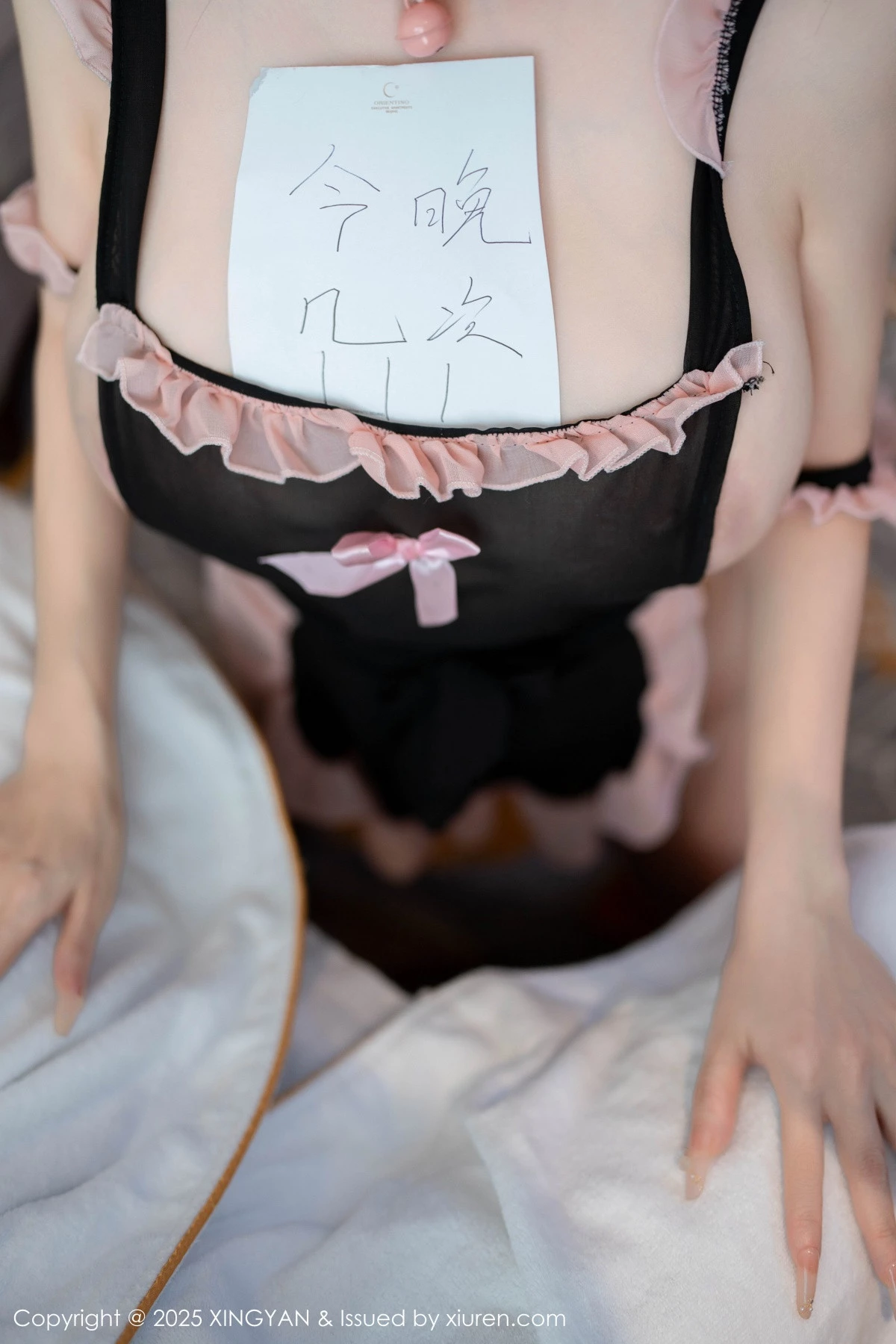 秀人集.com_[XINGYAN星颜社]VOL.312_模特潘思沁情节拍摄性感黑色轻透情趣服饰秀巨乳肥臀诱惑写真70P