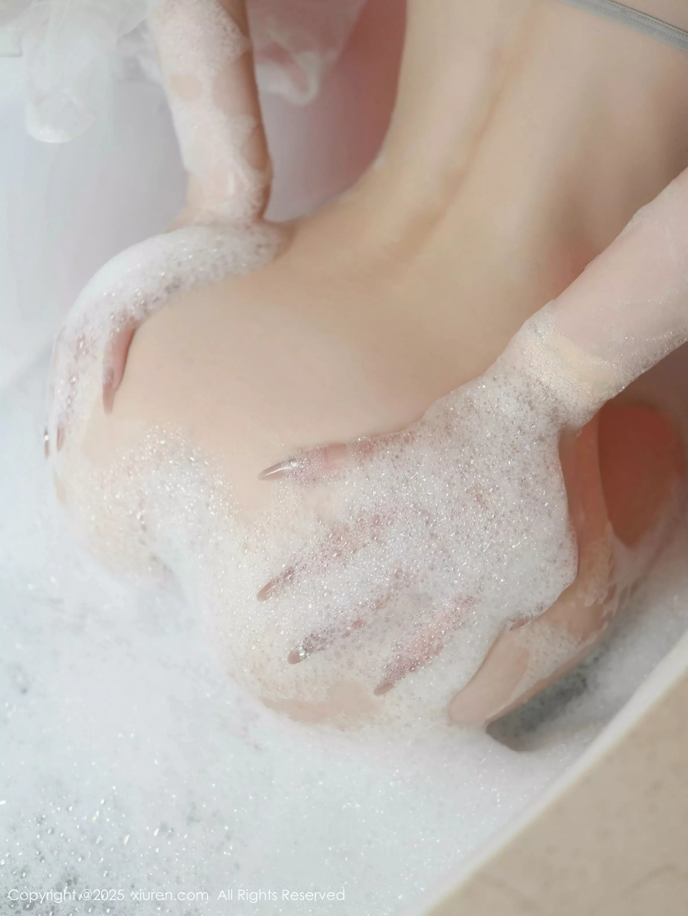 秀人集.com_[XiuRen秀人网]No.10037_模特阿汁浴室场景性感灰色情趣服饰秀曼妙身姿撩人诱惑写真76P