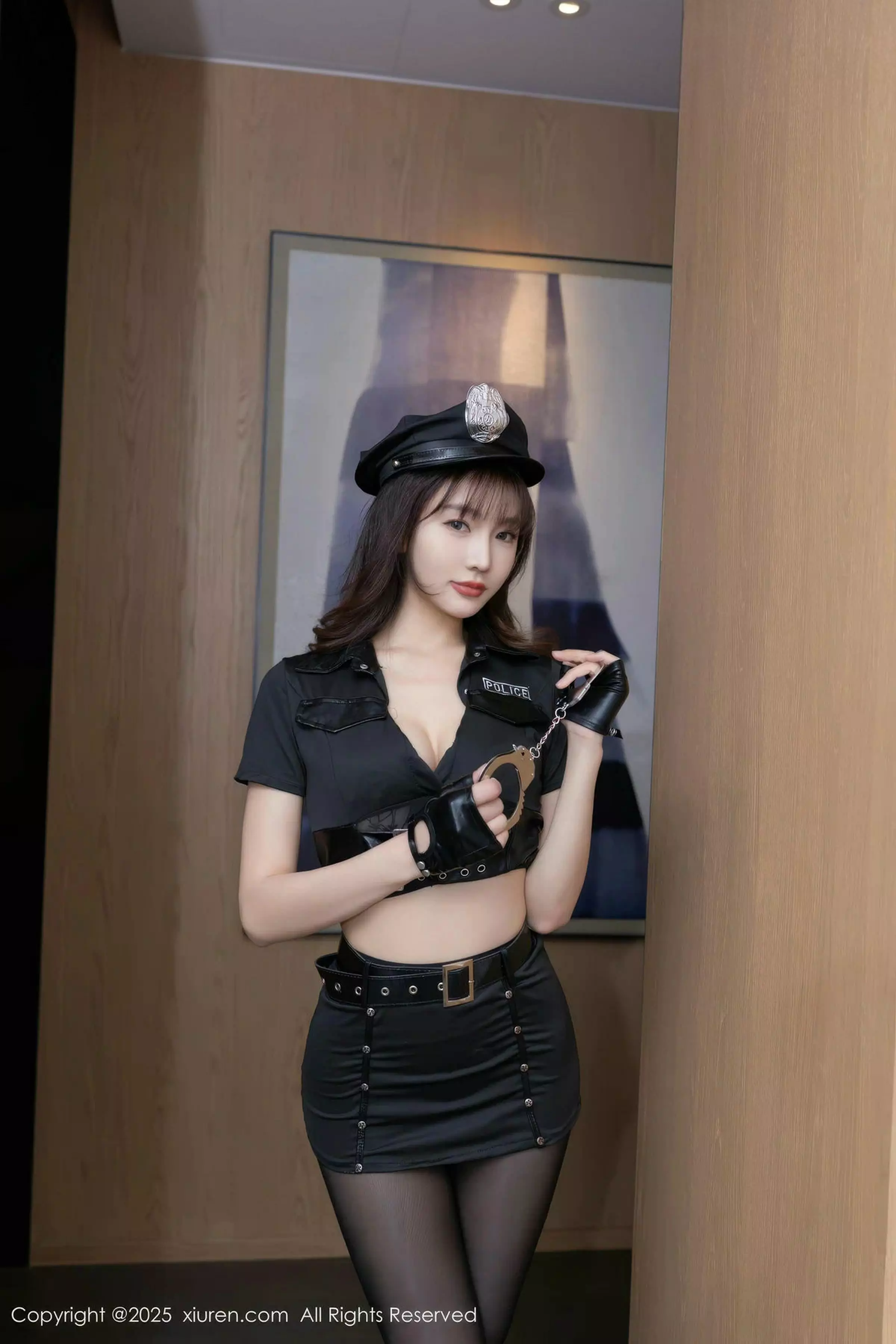 秀人集.com_[XiuRen秀人网]No.10081_模特陆萱萱性感制服短裙露超薄黑丝秀完美身材惹火诱惑写真81P