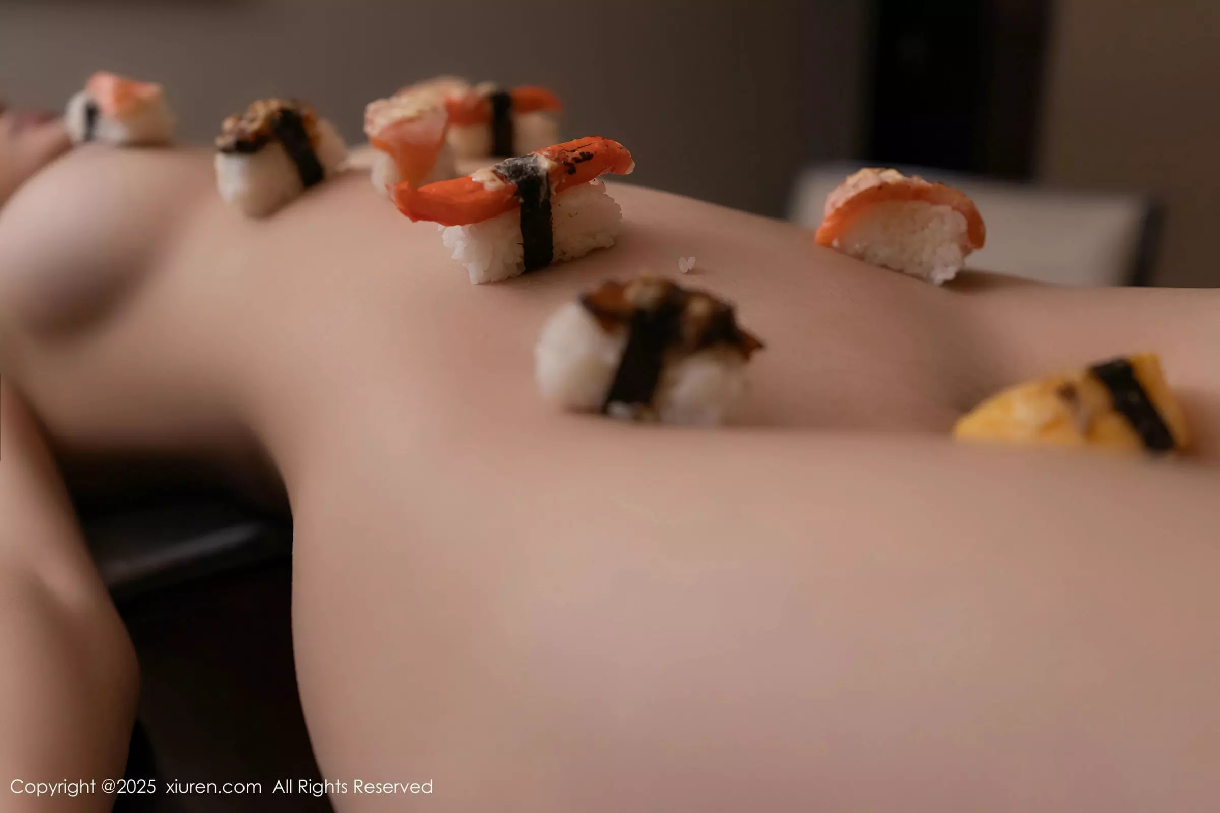 秀人集.com_[XiuRen秀人网]No.10049_模特陆萱萱性感灰色连衣短裙配超薄肉丝秀柔美身姿诱惑写真80P