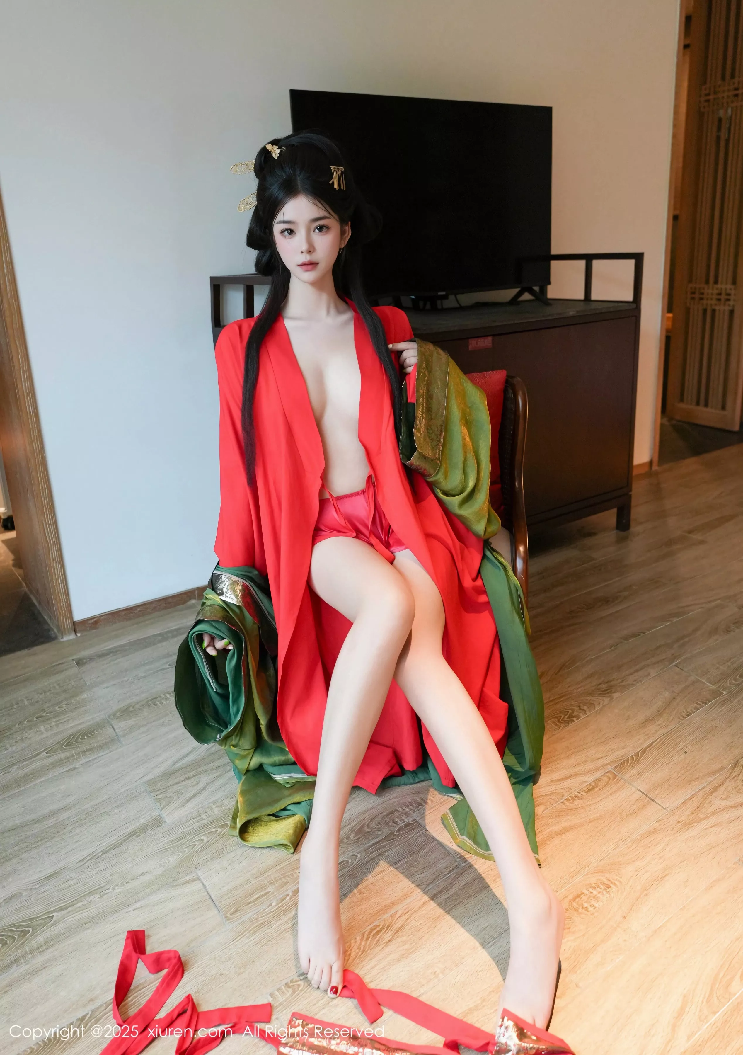 秀人集.com_[XiuRen秀人网]No.10126_模特雪糕CiCi性感绿色古风服饰露红色情趣服饰秀美腿诱惑写真68P