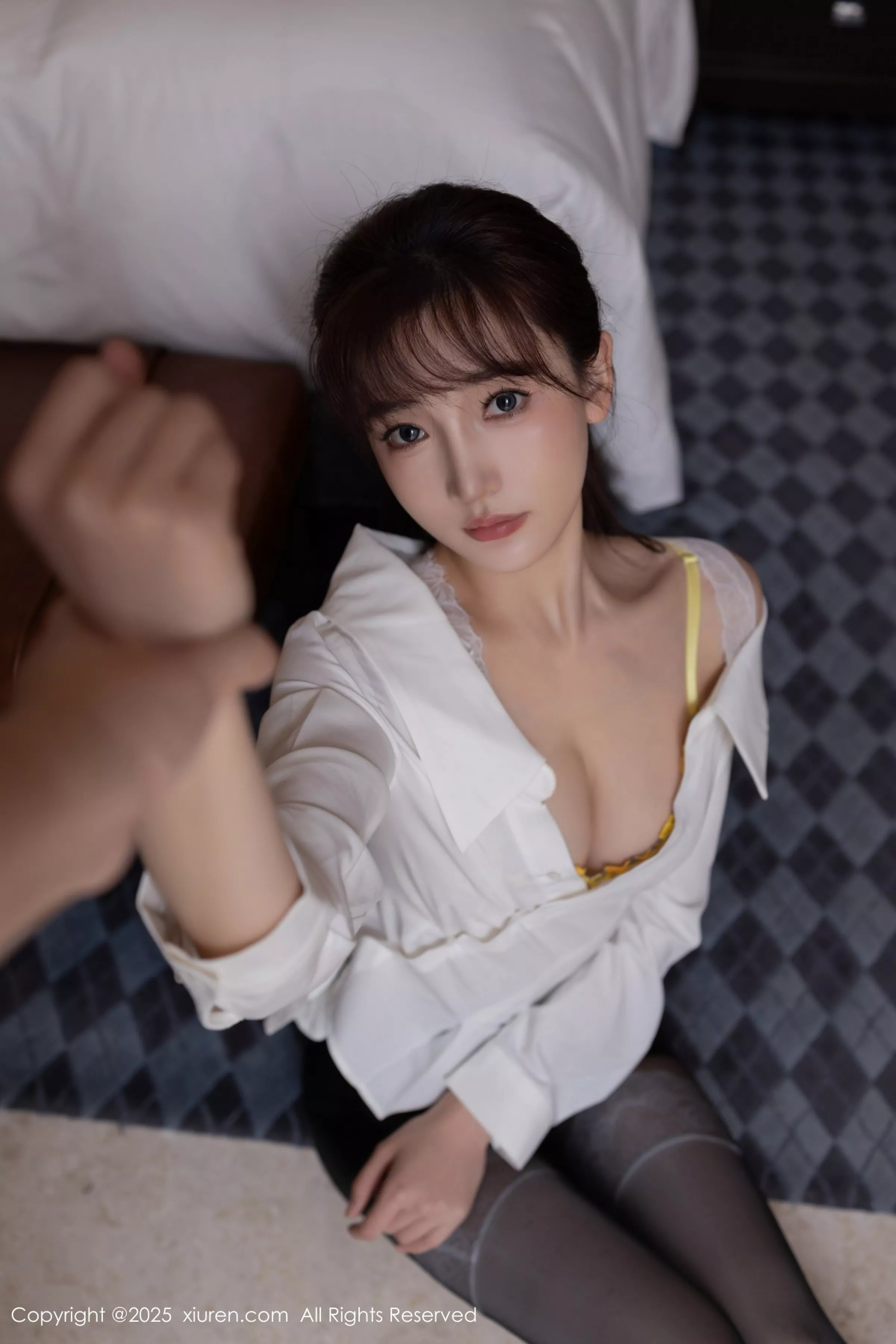 秀人集.com_[XiuRen秀人网]No.10166_模特陆萱萱白色衬衫露性感内衣配超薄黑丝秀完美身材诱惑写真80P