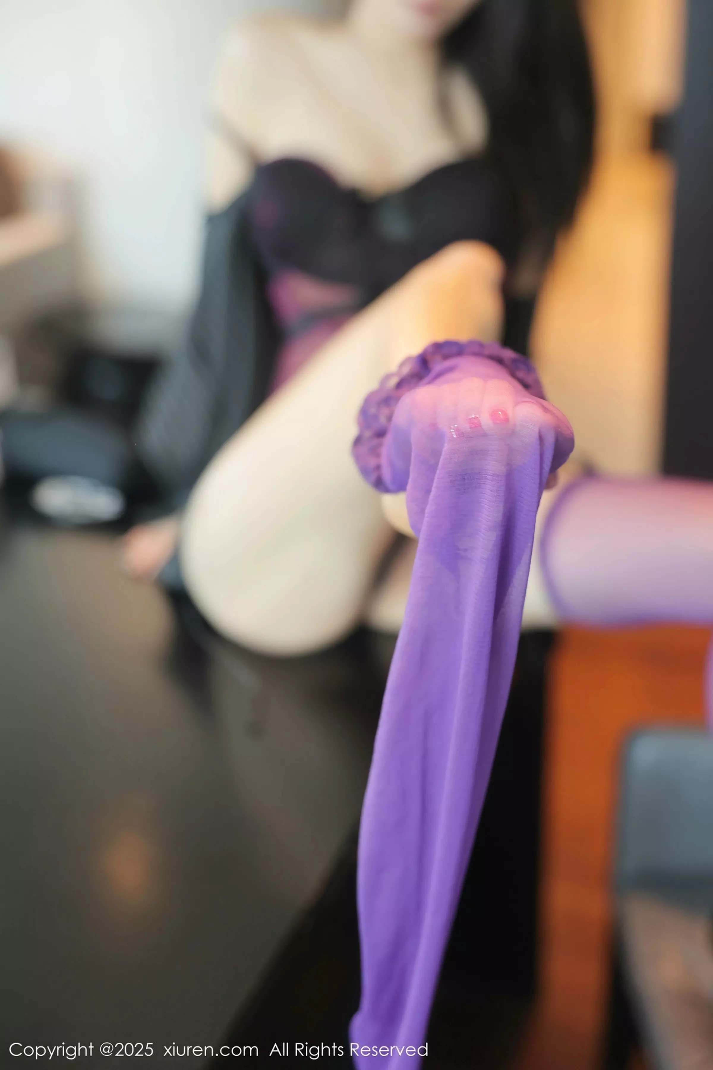 秀人集.com_[XiuRen秀人网]No.10053_模特Candy糖糖性感紫色情趣服饰配紫丝吊袜秀丰腴身材诱惑写真84P