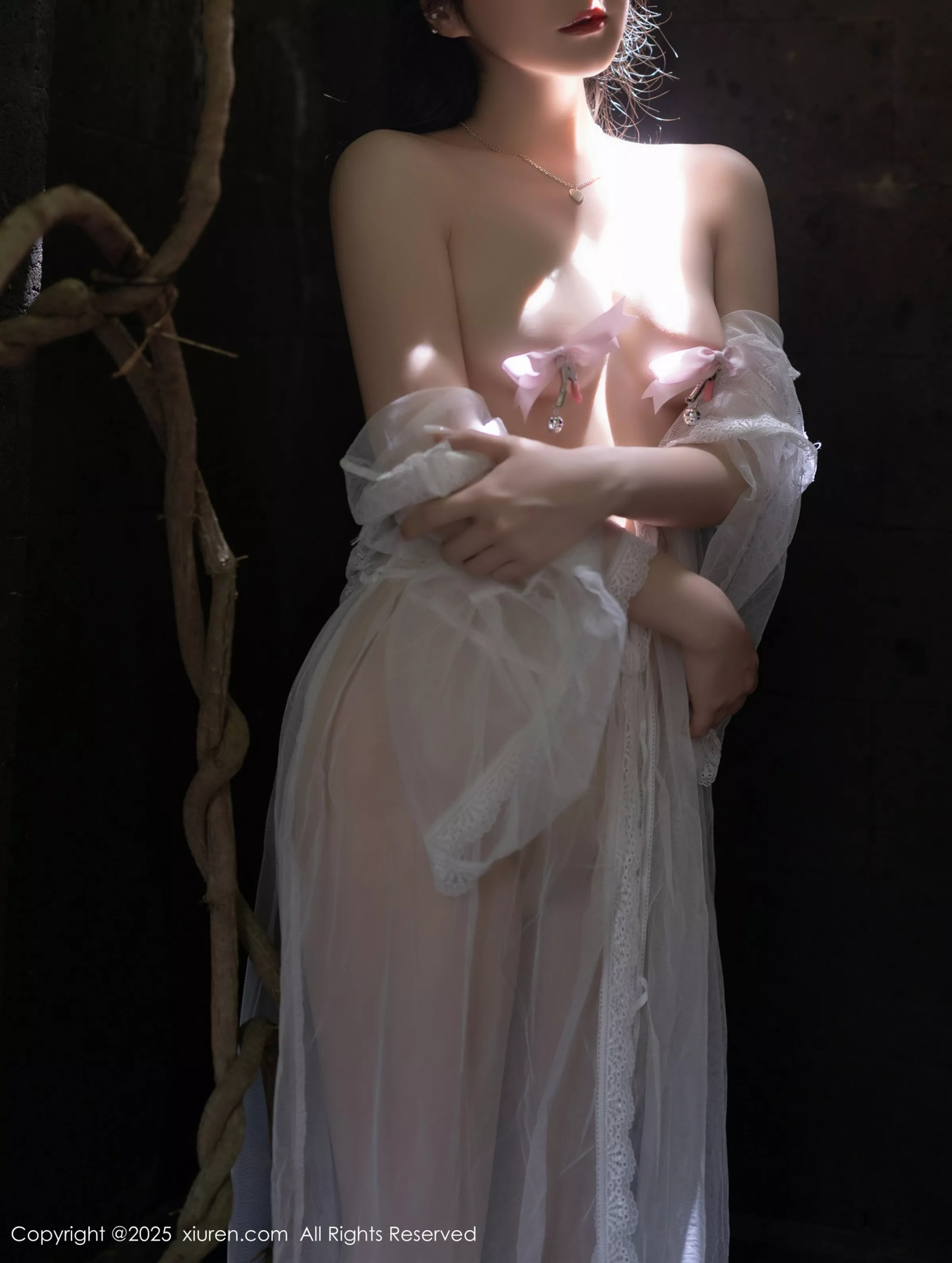 秀人集.com_[XiuRen秀人网]No.10173_模特鱼子酱Fish性感白色轻透连衣裙透视秀惹火身材撩人诱惑写真80P