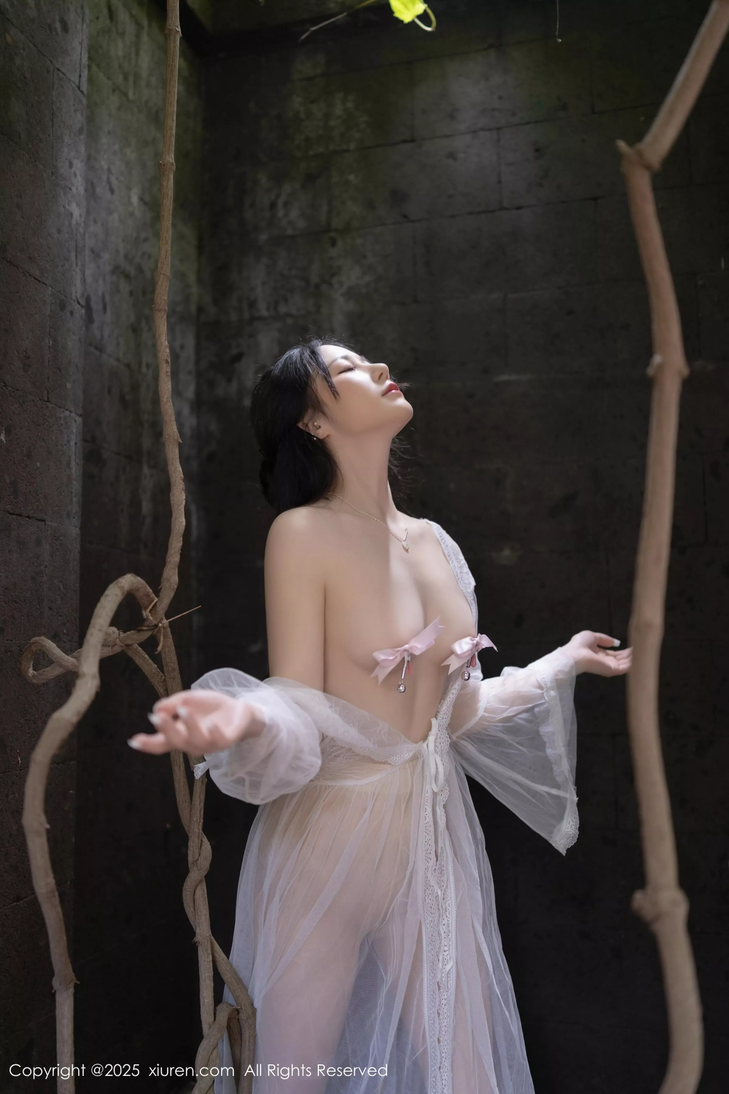 秀人集.com_[XiuRen秀人网]No.10173_模特鱼子酱Fish性感白色轻透连衣裙透视秀惹火身材撩人诱惑写真80P