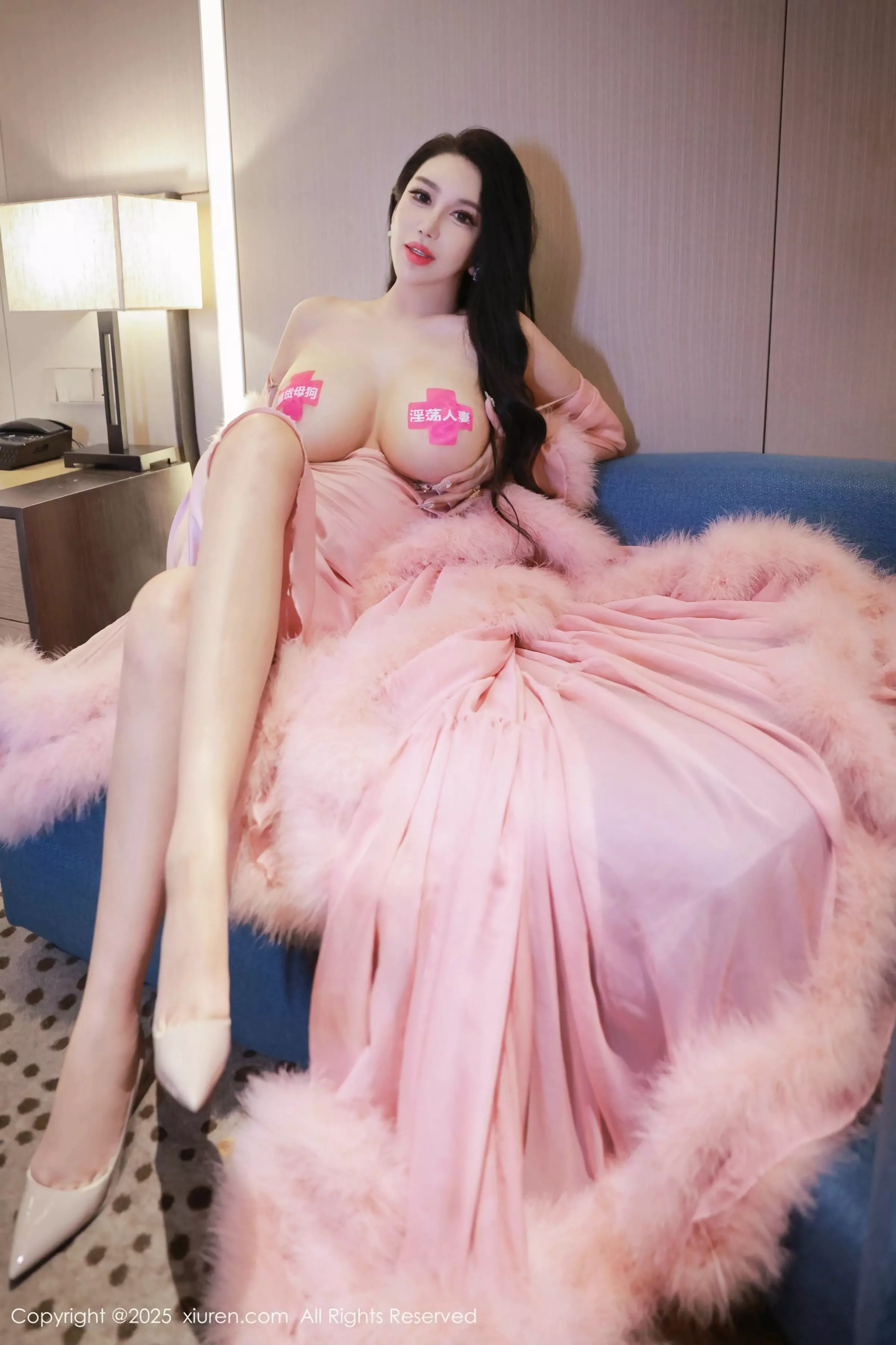 秀人集.com_[XiuRen秀人网]No.10065_新人模特乔安娜私房性感情趣服饰露豪乳遮点秀惹火身材诱惑写真40P