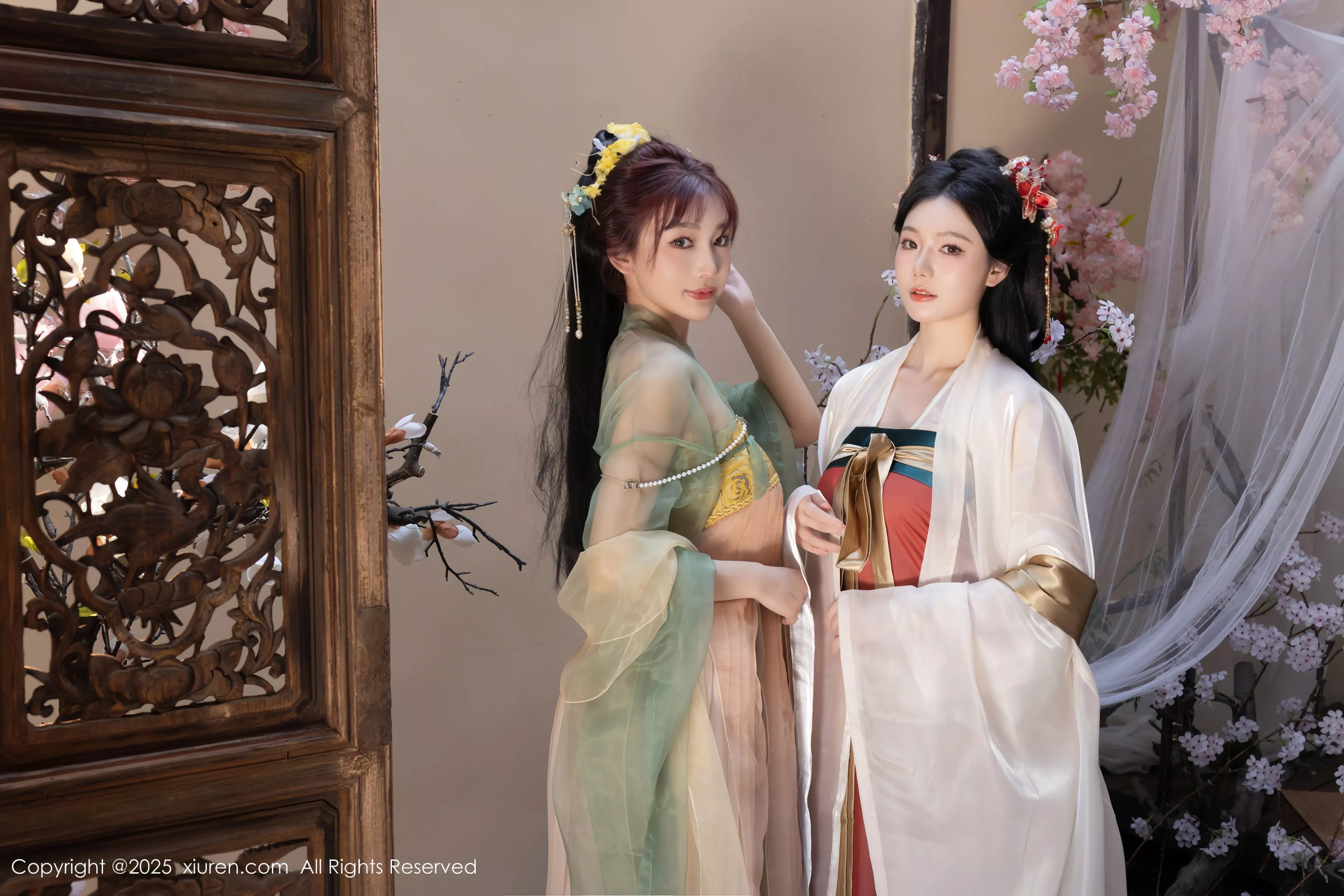 秀人集.com_[XiuRen秀人网]No.10223_模特合集女神陆萱萱＆安然anran激情互动薄纱古装撩人诱惑写真80P