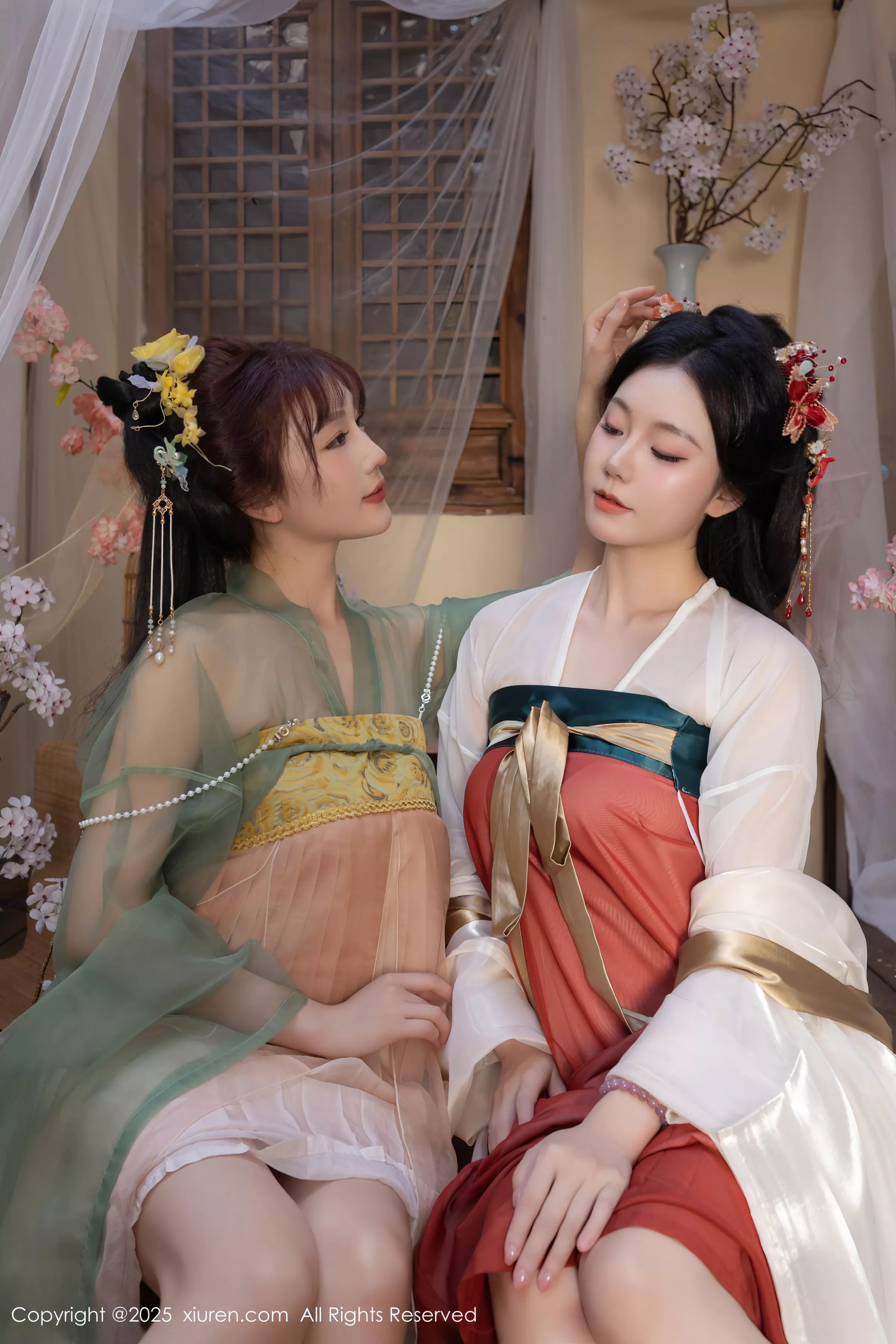 秀人集.com_[XiuRen秀人网]No.10223_模特合集女神陆萱萱＆安然anran激情互动薄纱古装撩人诱惑写真80P