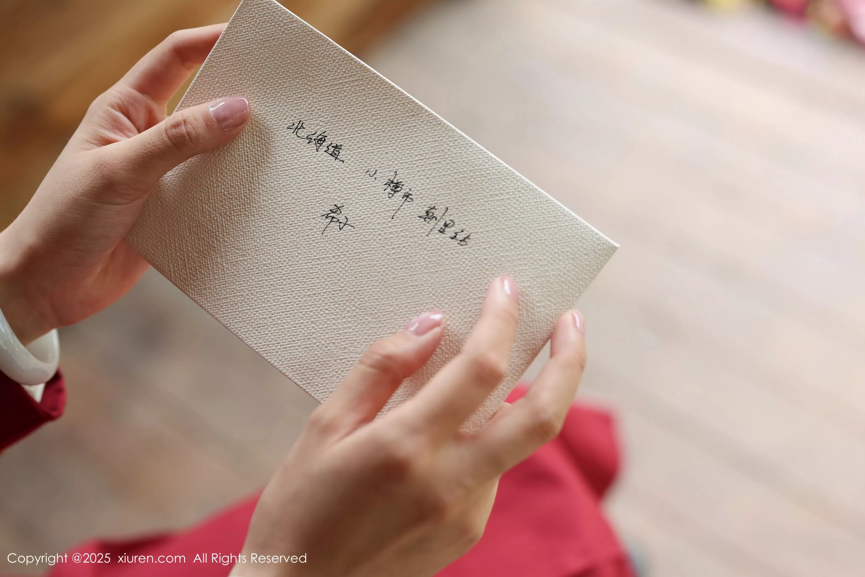 秀人集.com_[XiuRen秀人网]No.10215_新人模特茂木希子性感红色裙子配肉色丝袜秀完美曲线诱惑写真82P