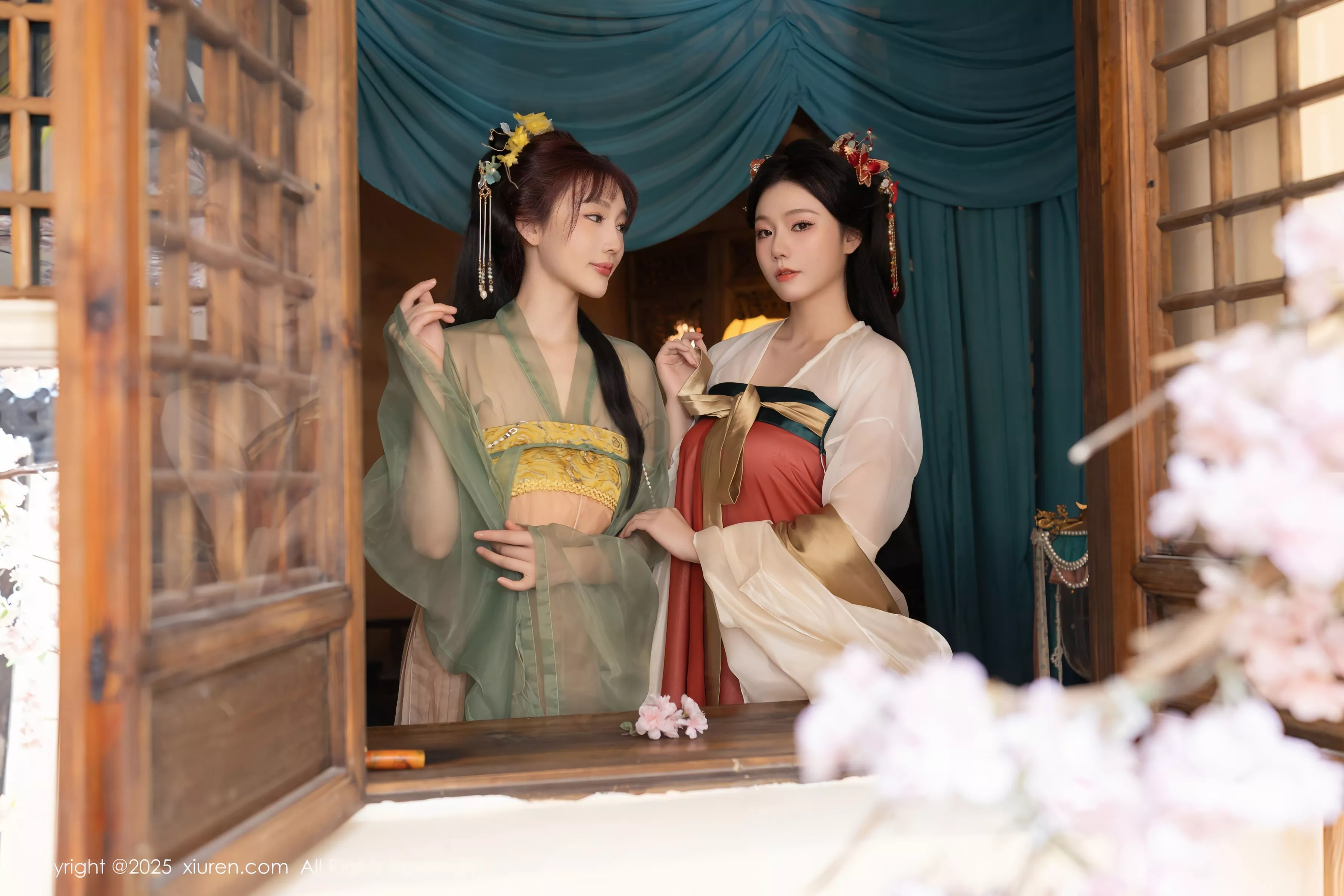 秀人集.com_[XiuRen秀人网]No.10223_模特合集女神陆萱萱＆安然anran激情互动薄纱古装撩人诱惑写真80P