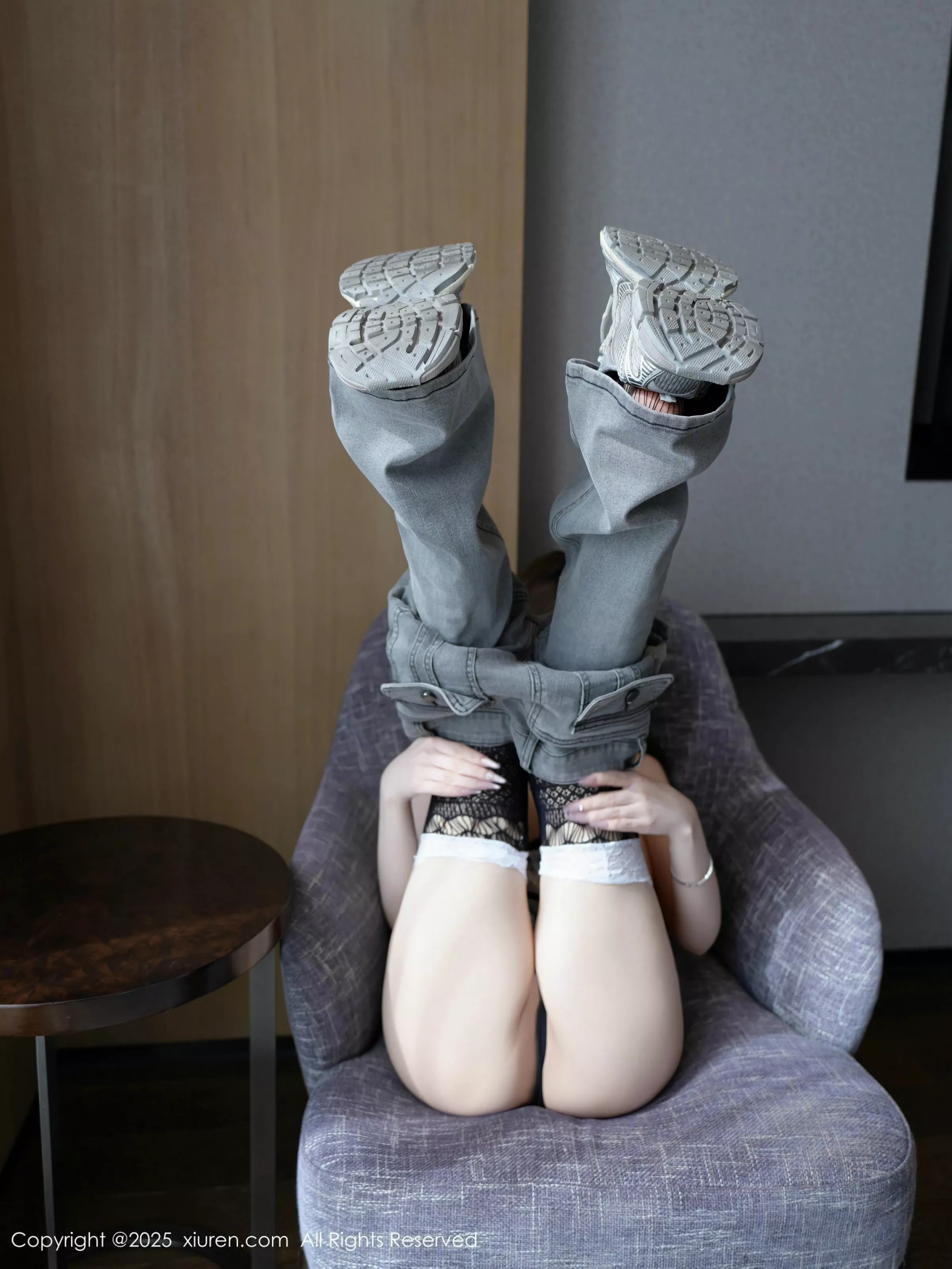 秀人集.com_[XiuRen秀人网]No.10227_模特甜妮性感白T配牛仔长裤露黑色情趣内衣秀丰腴身材诱惑写真68P