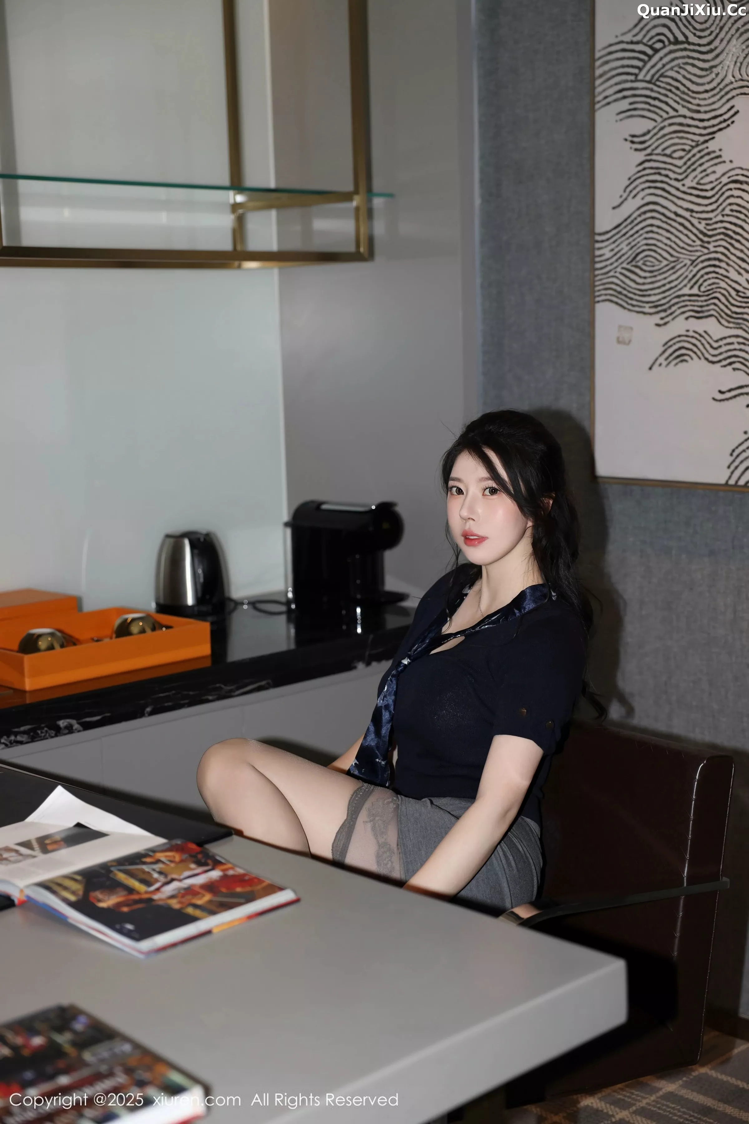 秀人集.com_[XiuRen秀人网]No.10266_模特白茹雪abby性感黑色OL服饰配灰丝吊袜秀丰腴身材诱惑写真72P